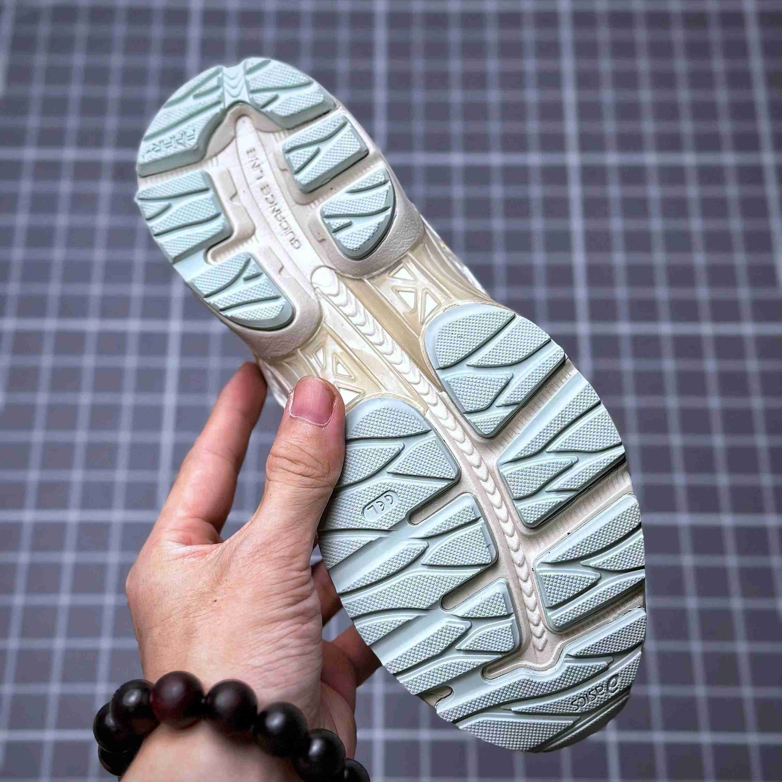 Asics Gel-Flux 4 Sneakers  - FashionPlug