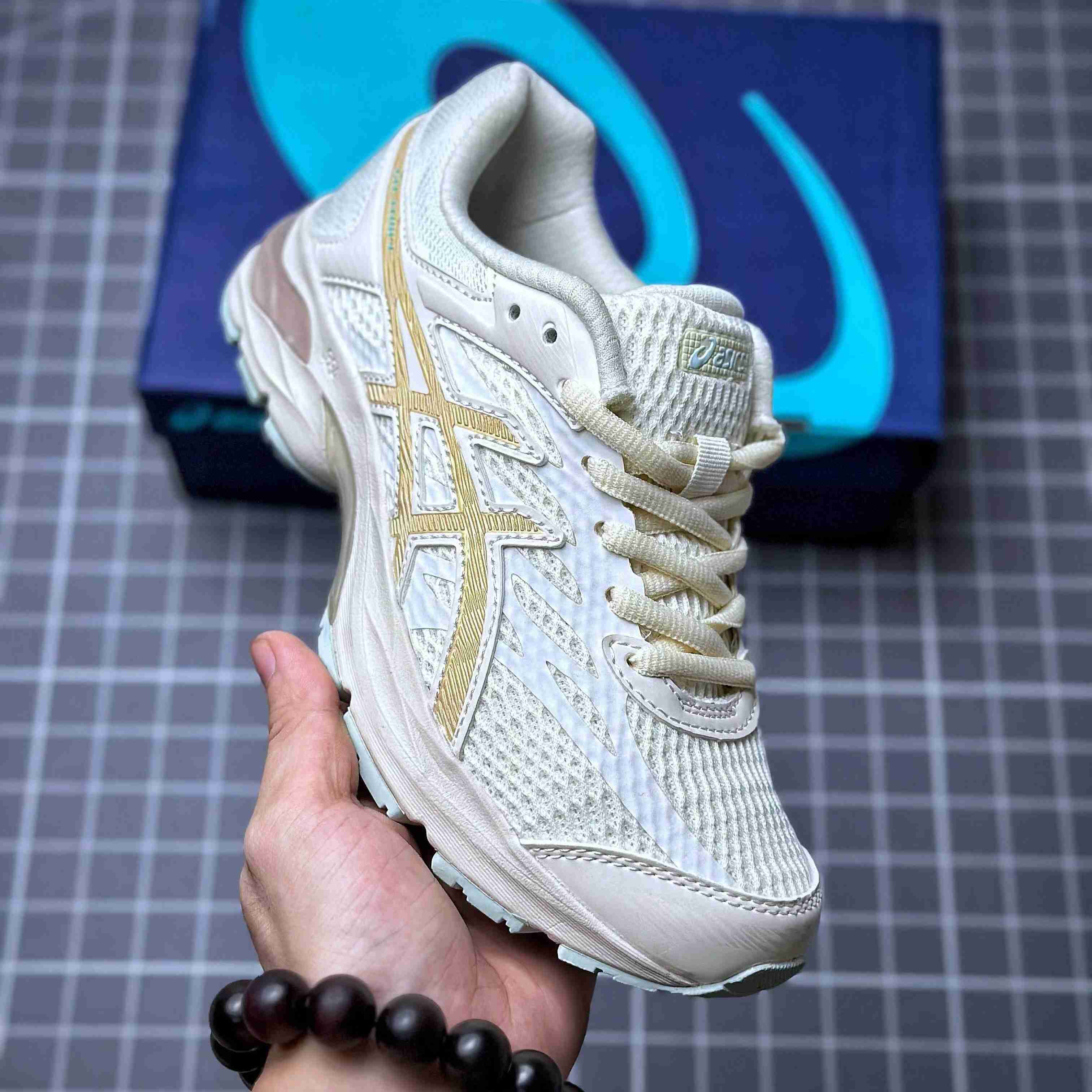 Asics Gel-Flux 4 Sneakers  - FashionPlug