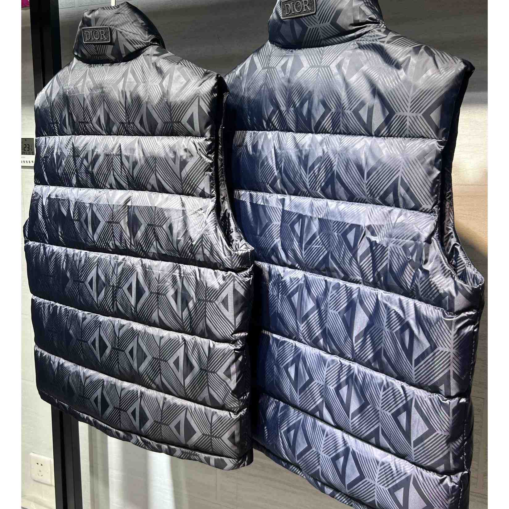Dior Sleeveless Down Jacket - FashionPlug