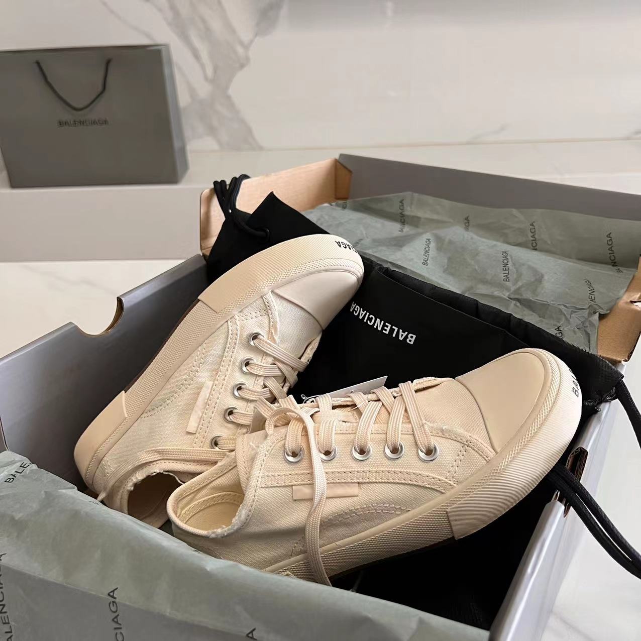 Balenciaga Paris Low Top Sneaker In White  - FashionPlug