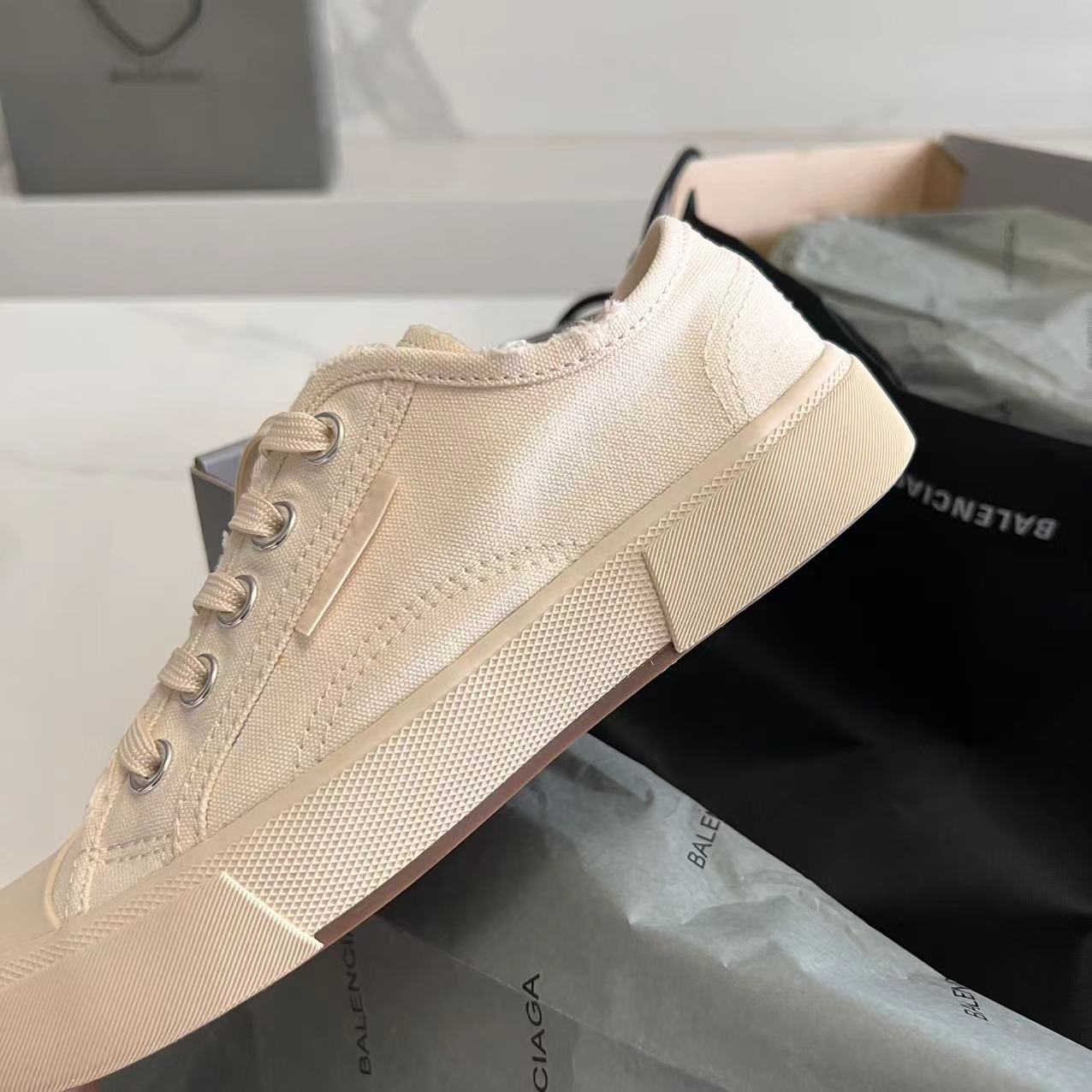 Balenciaga Paris Low Top Sneaker In White  - FashionPlug