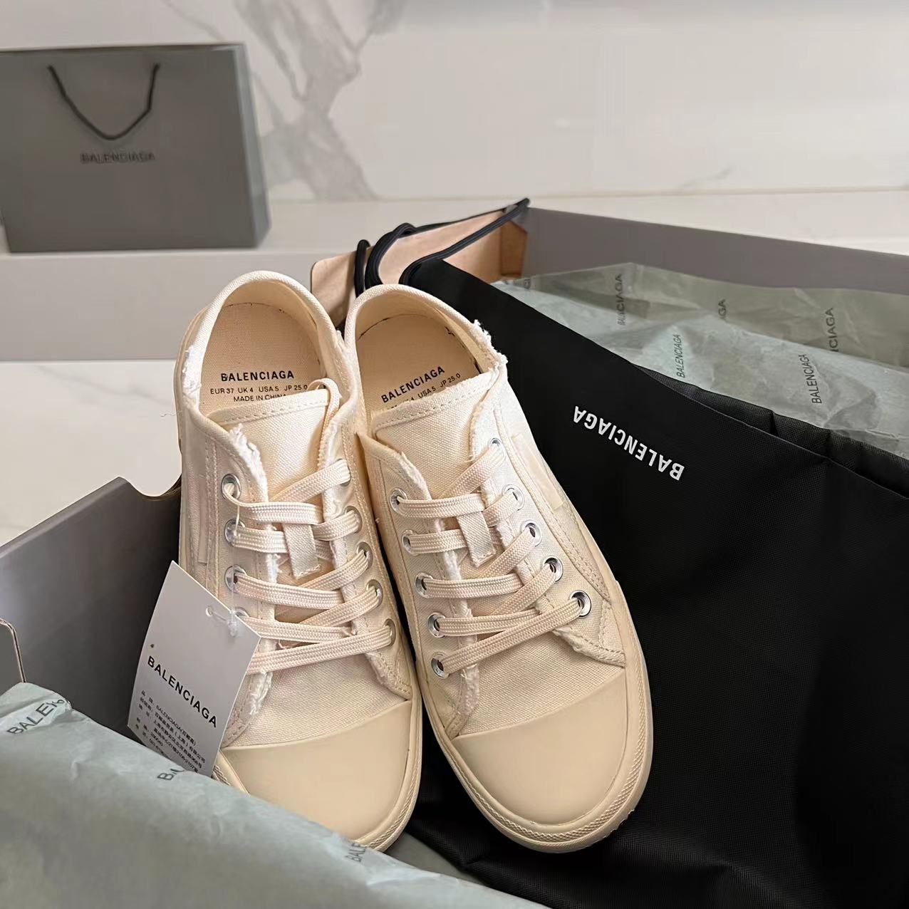 Balenciaga Paris Low Top Sneaker In White  - FashionPlug