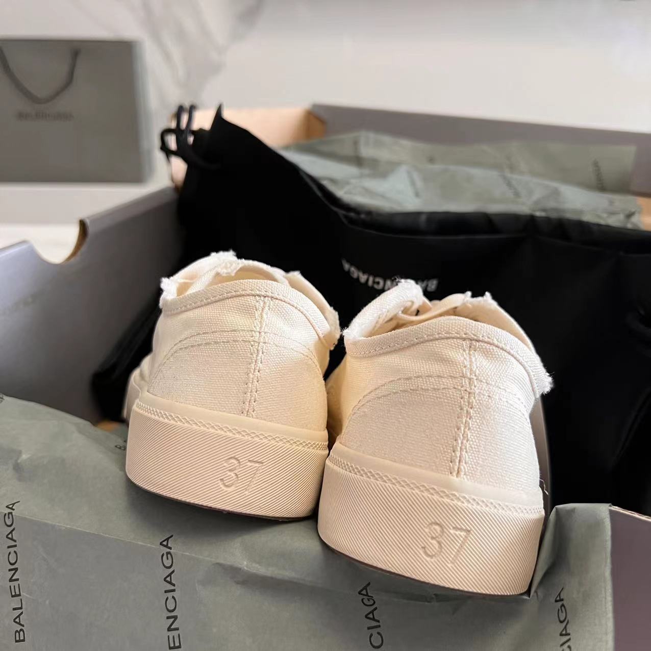 Balenciaga Paris Low Top Sneaker In White  - FashionPlug