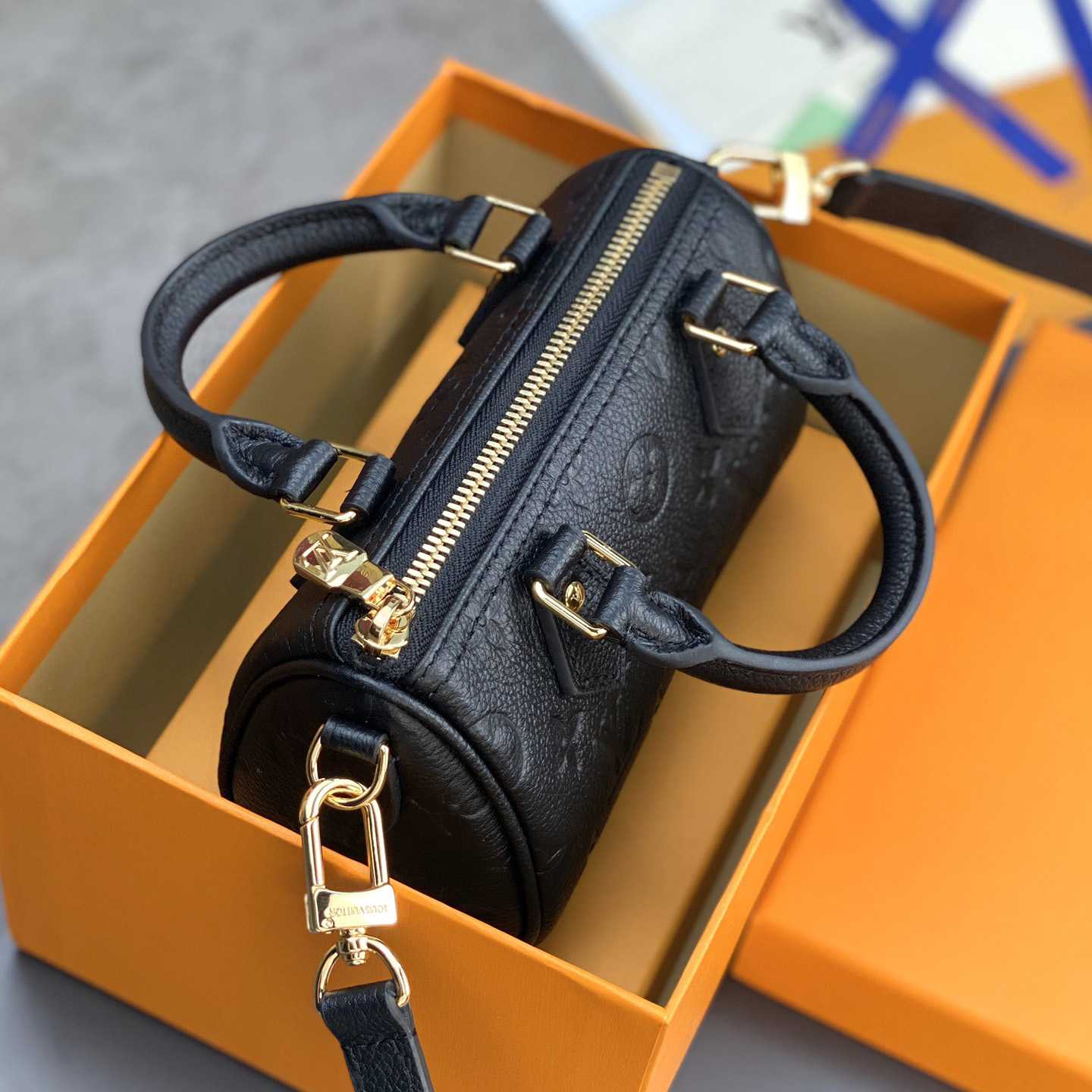 Louis Vuitton Nano Speedy (16-10-7.5cm)       M82450 - FashionPlug