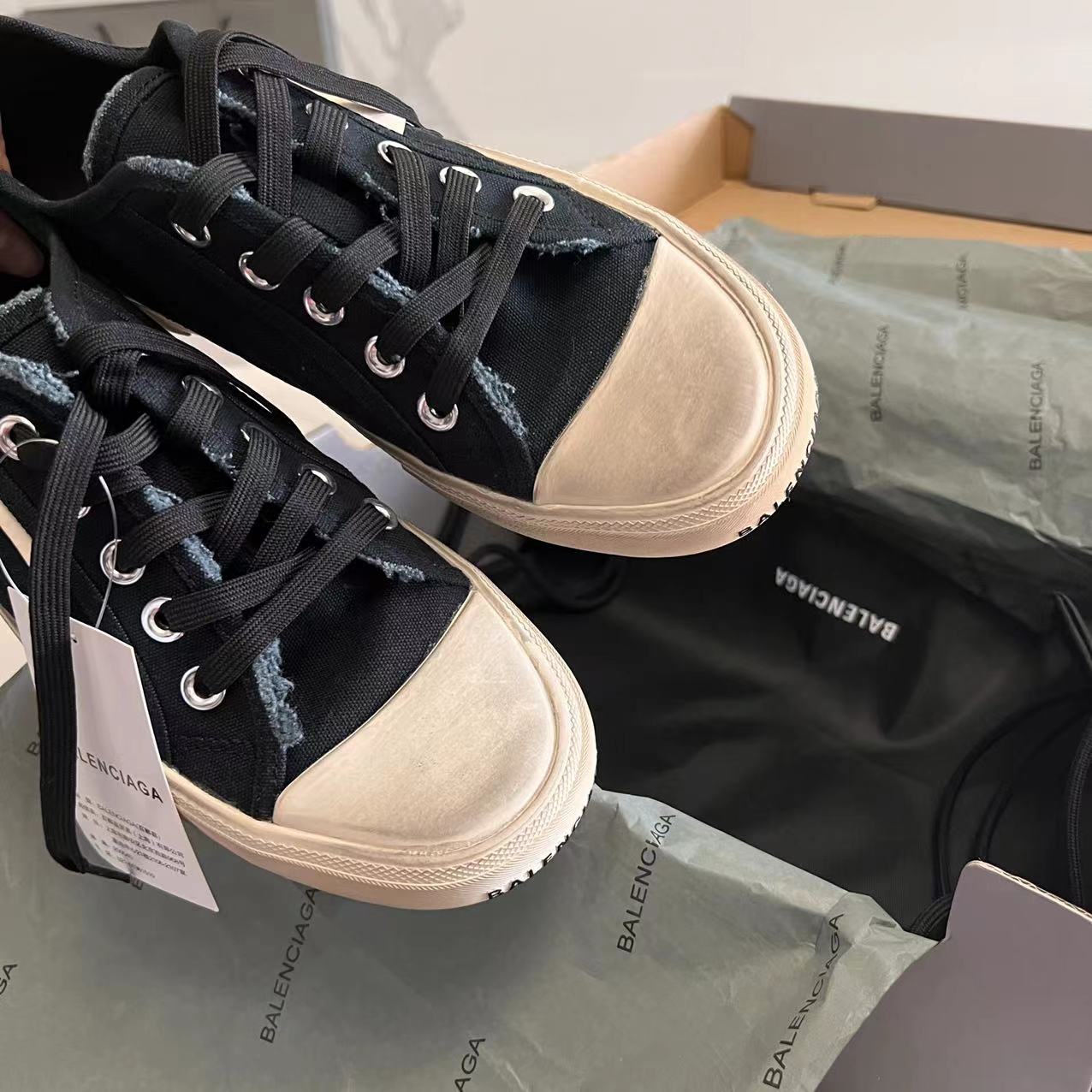 Balenciaga Paris Low Top Sneaker In Black  - FashionPlug