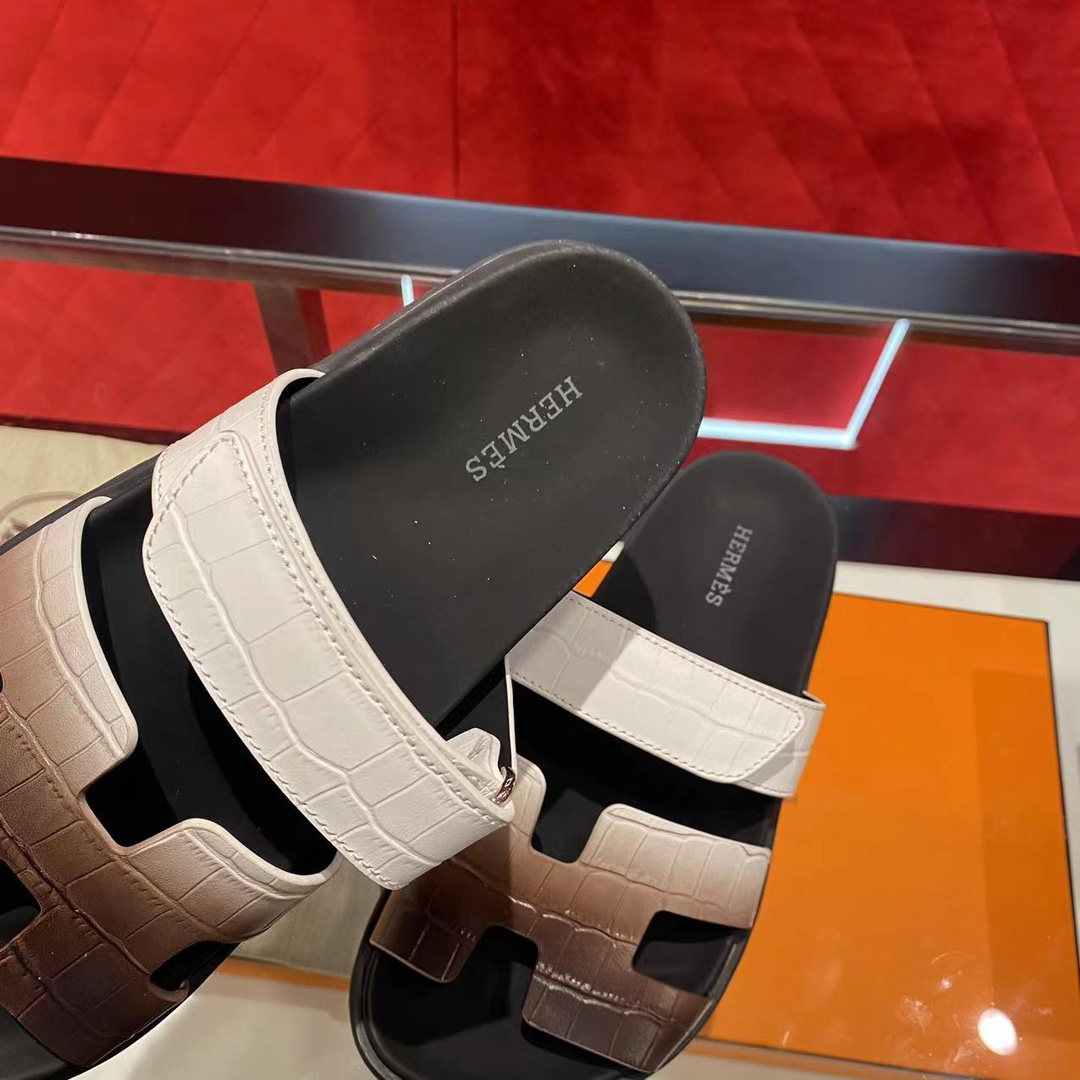 Hermes Authenticated Chypre Sandal - FashionPlug