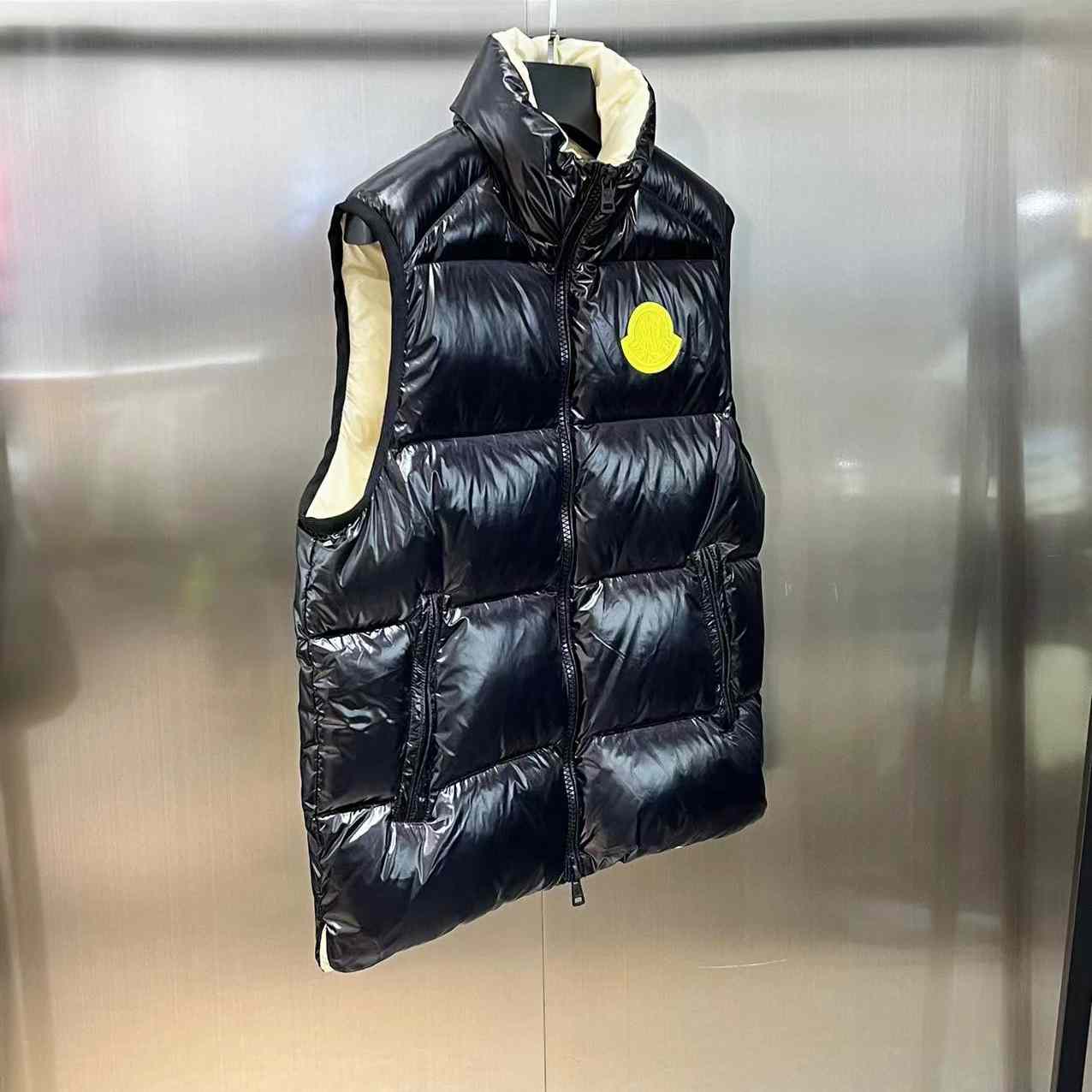 Moncler Sumido Down Vest - FashionPlug
