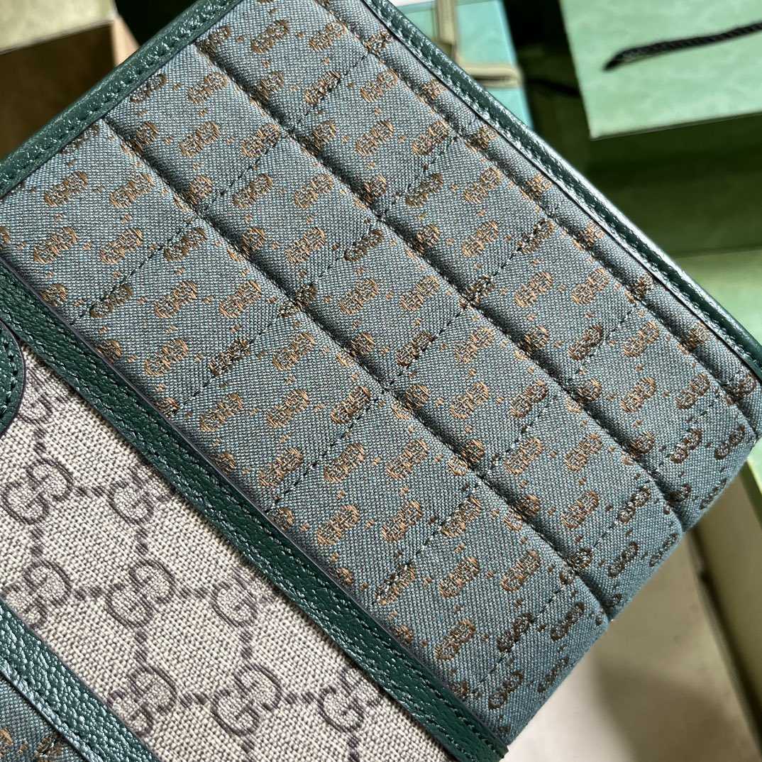 Gucci Mini GG Canvas Pouch (26-20-6cm) - FashionPlug