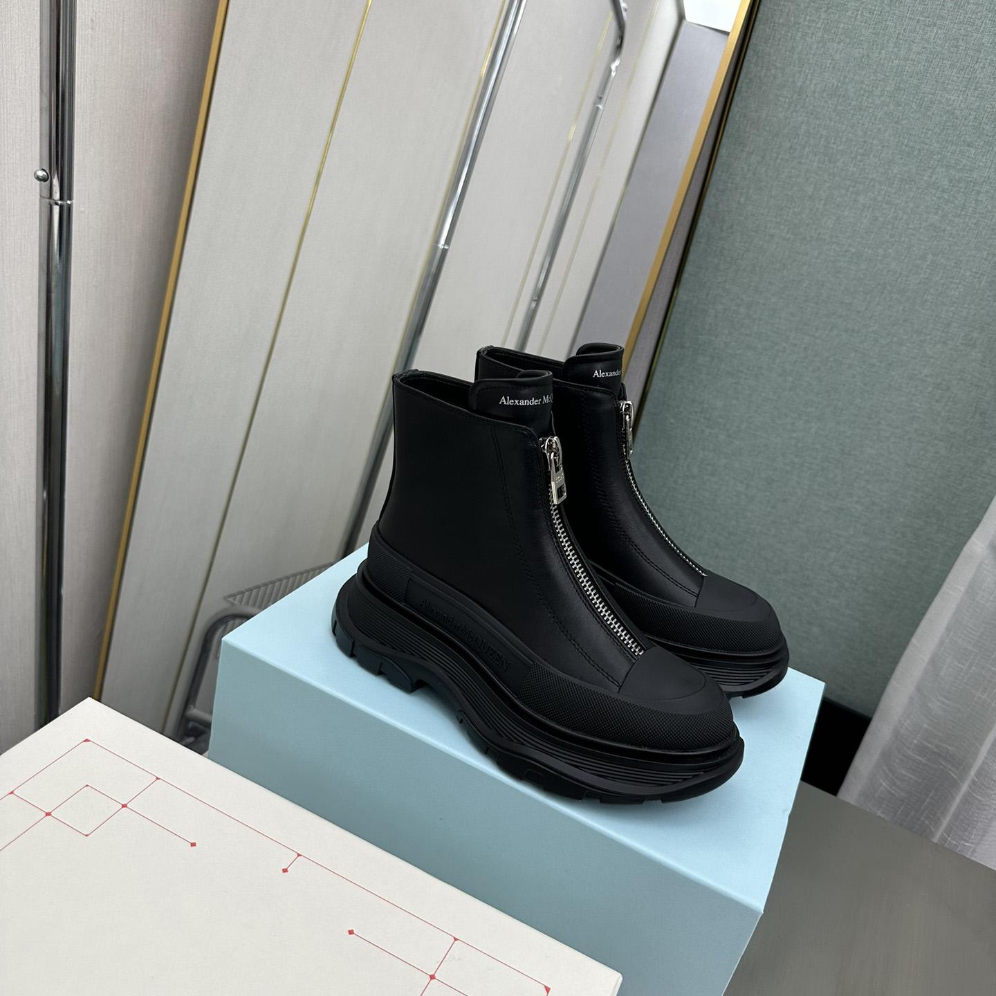 Alexander Mqueen Tread Slick Zip Boot In Black - FashionPlug