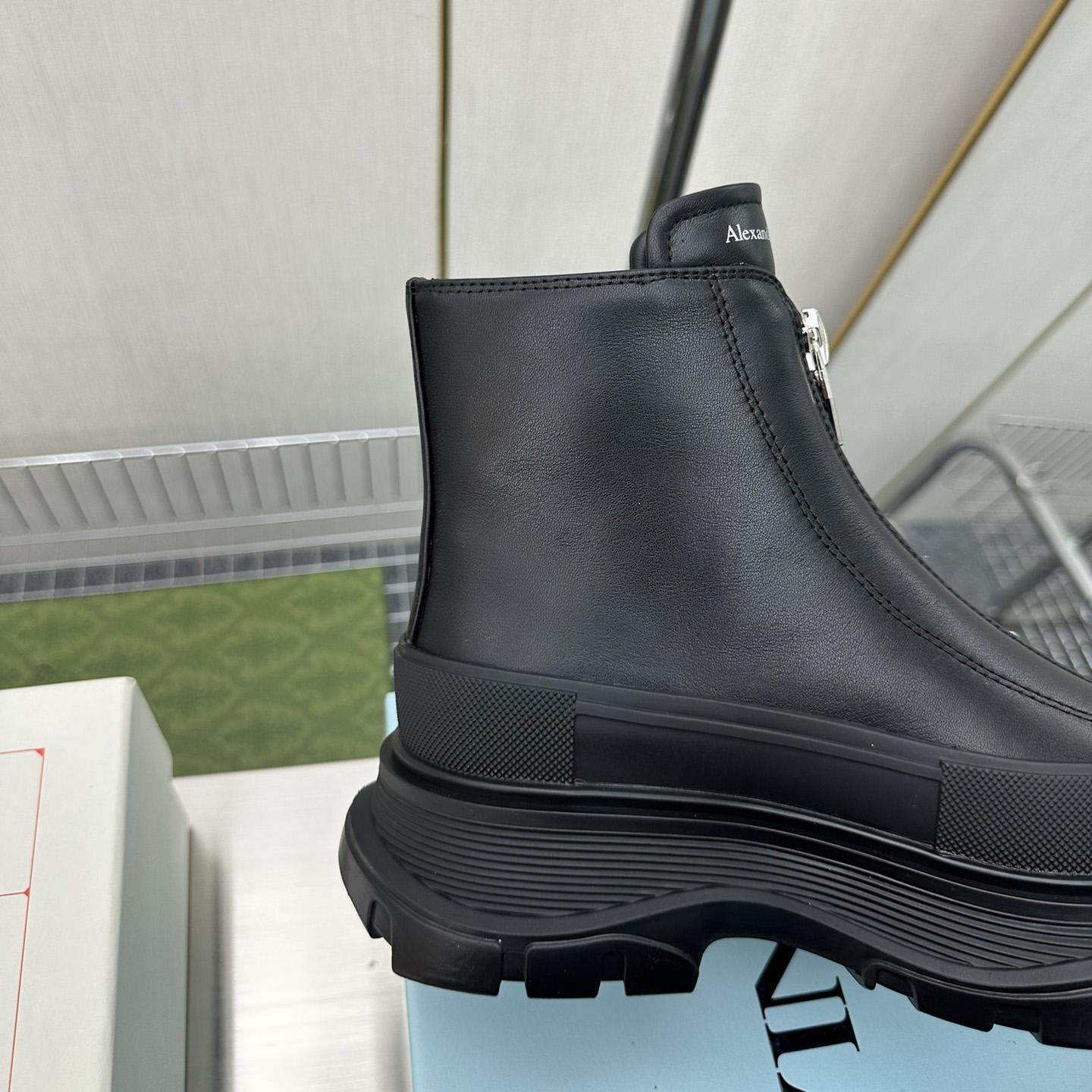Alexander Mqueen Tread Slick Zip Boot In Black - FashionPlug