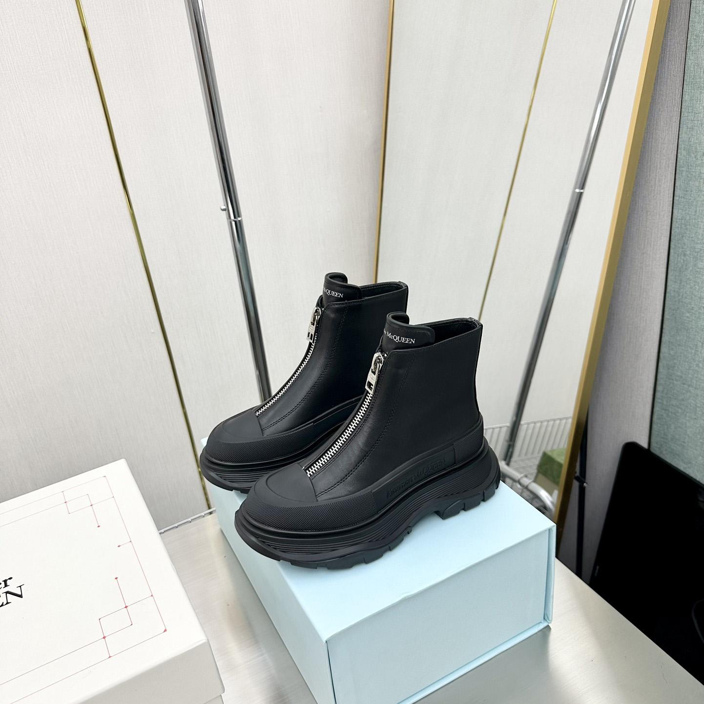 Alexander Mqueen Tread Slick Zip Boot In Black - FashionPlug