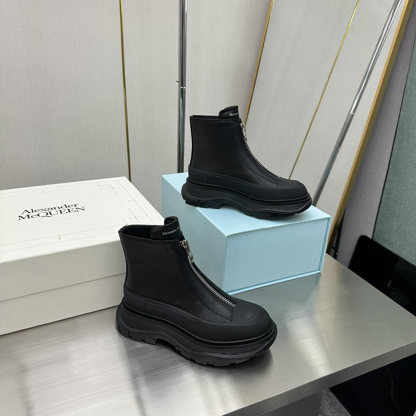Alexander Mqueen Tread Slick Zip Boot In Black - FashionPlug