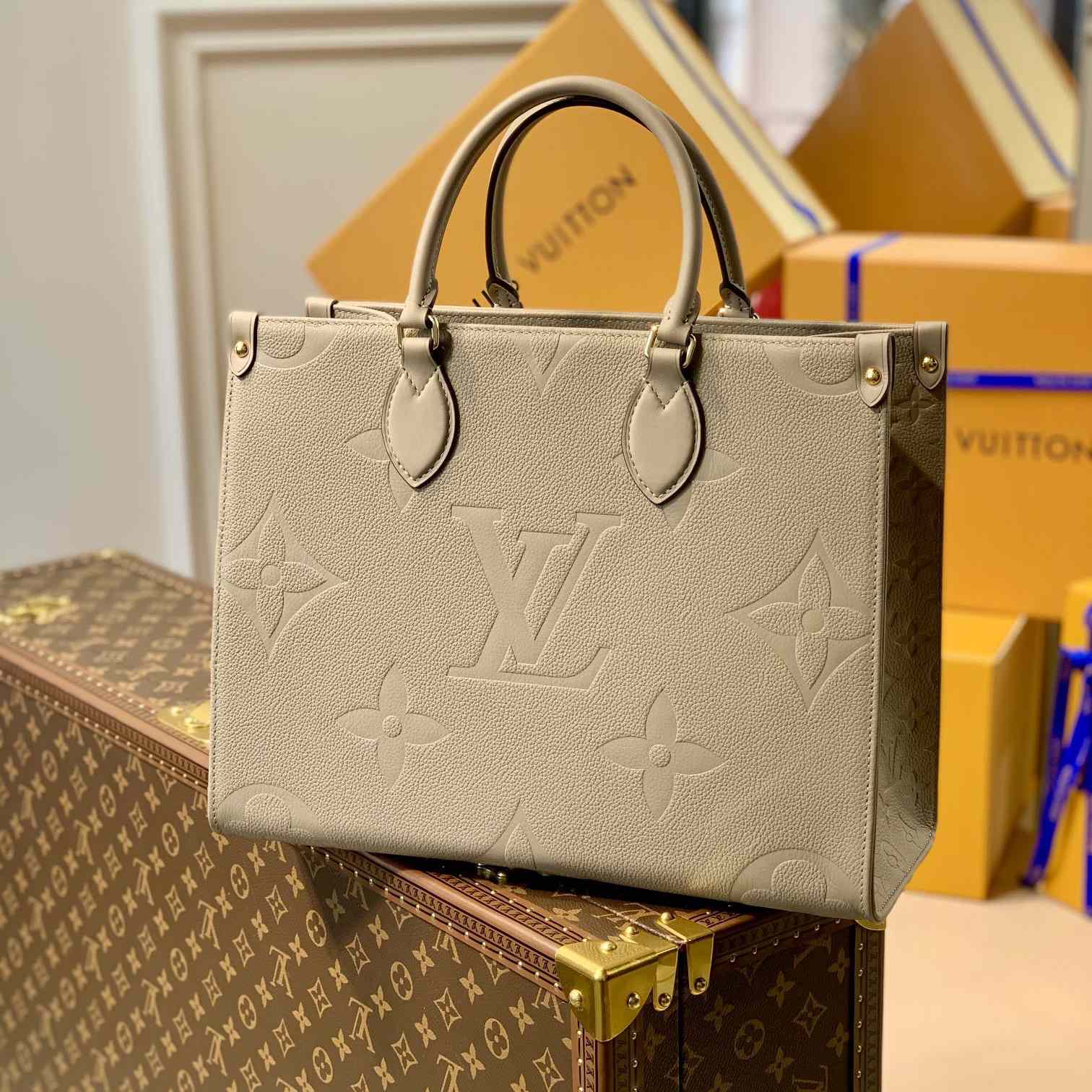 Louis Vuitton Onthego MM      M45607 - FashionPlug