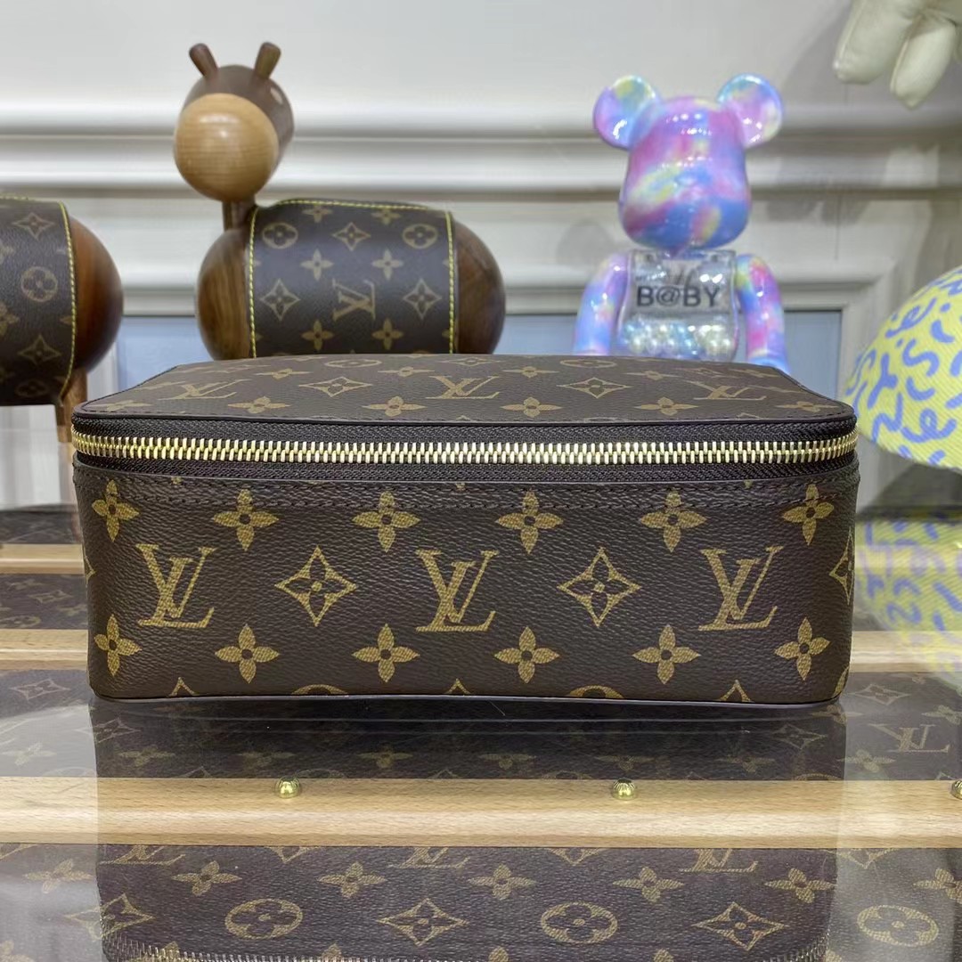 Louis Vuitton Packing Cube MM (22.4-18.5-14cm)  M43689 - FashionPlug