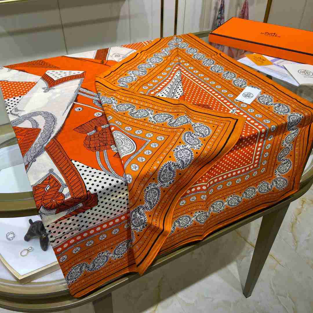 Hermes Zouaves et Dragons Bandana Shawl 140 - FashionPlug