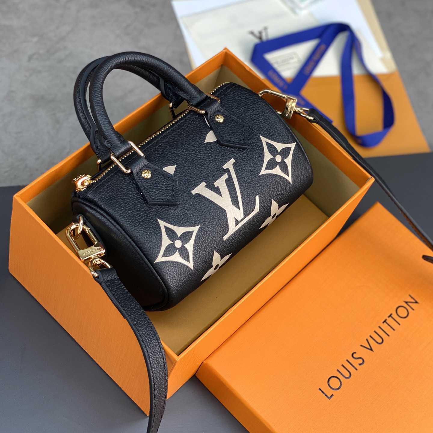 Louis Vuitton Nano Speedy (16-10-7.5cm)       M81456 - FashionPlug