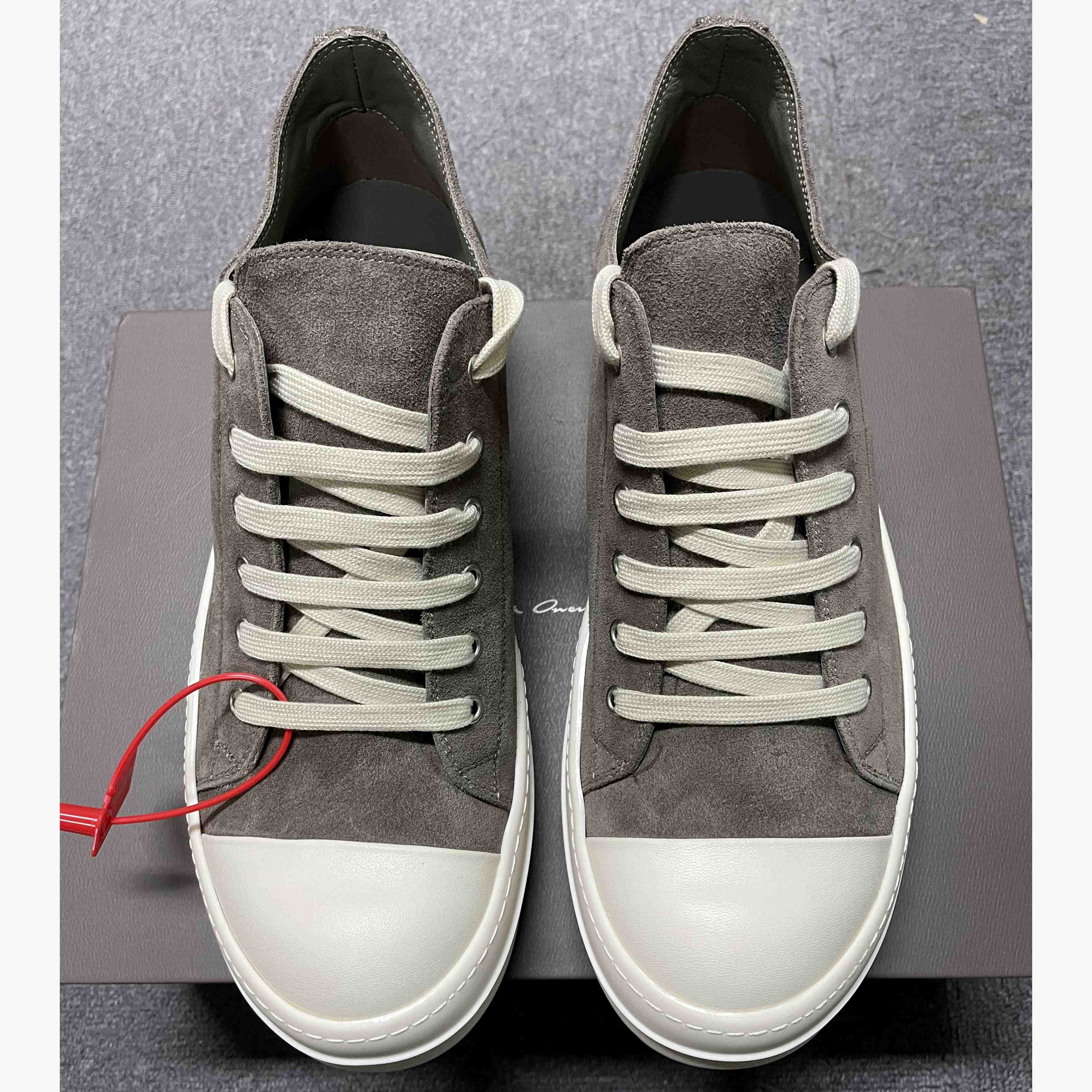 Rick Owens Low-Top Sneakers - FashionPlug