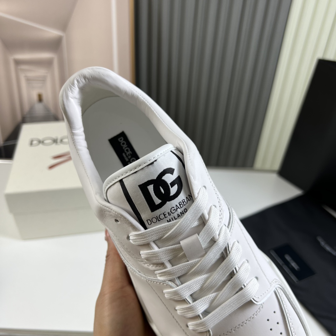 Dolce & Gabbana Calfskin nappa New Roma Sneakers - FashionPlug