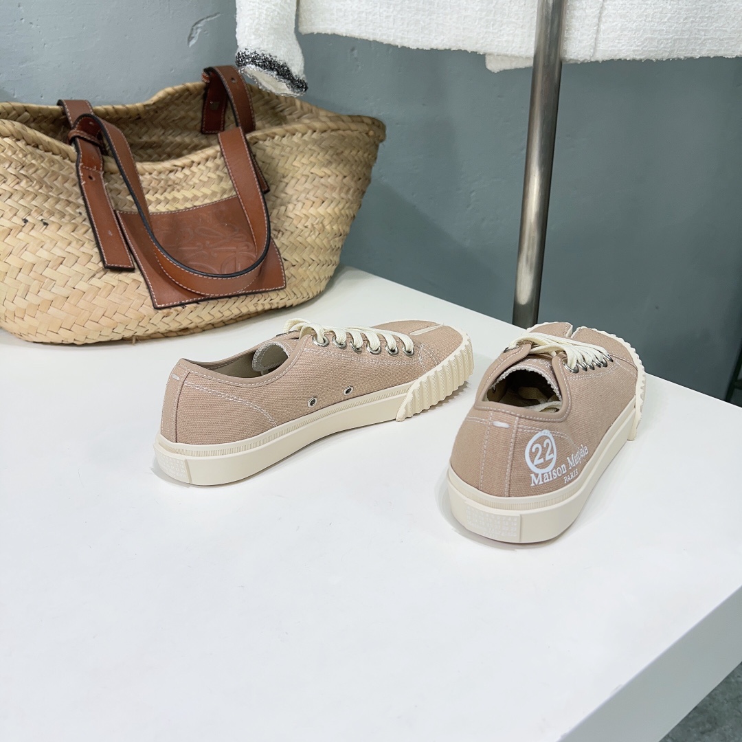 Maison Margiela Tabi Leather Sneakers    - FashionPlug