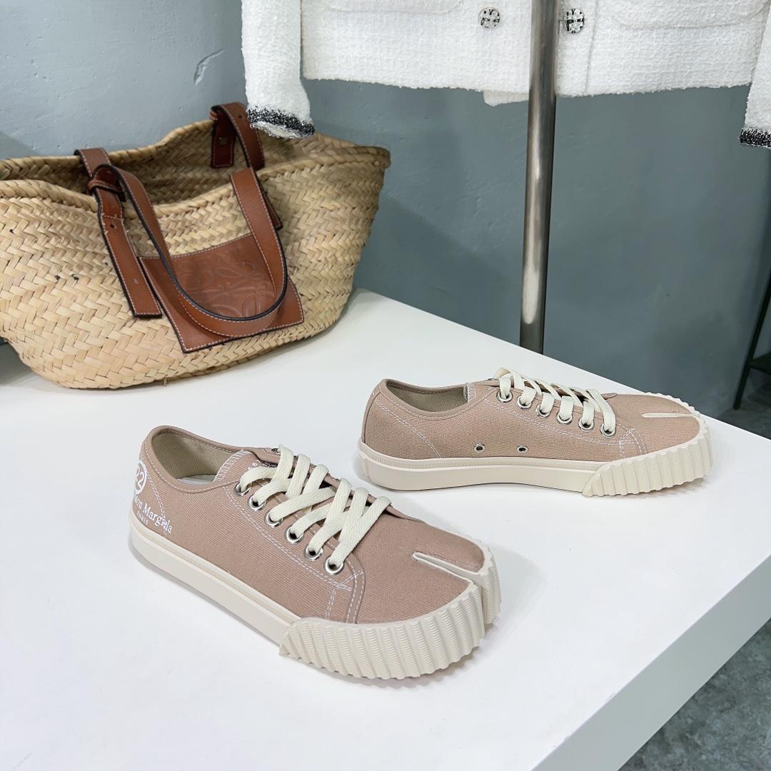 Maison Margiela Tabi Leather Sneakers    - FashionPlug