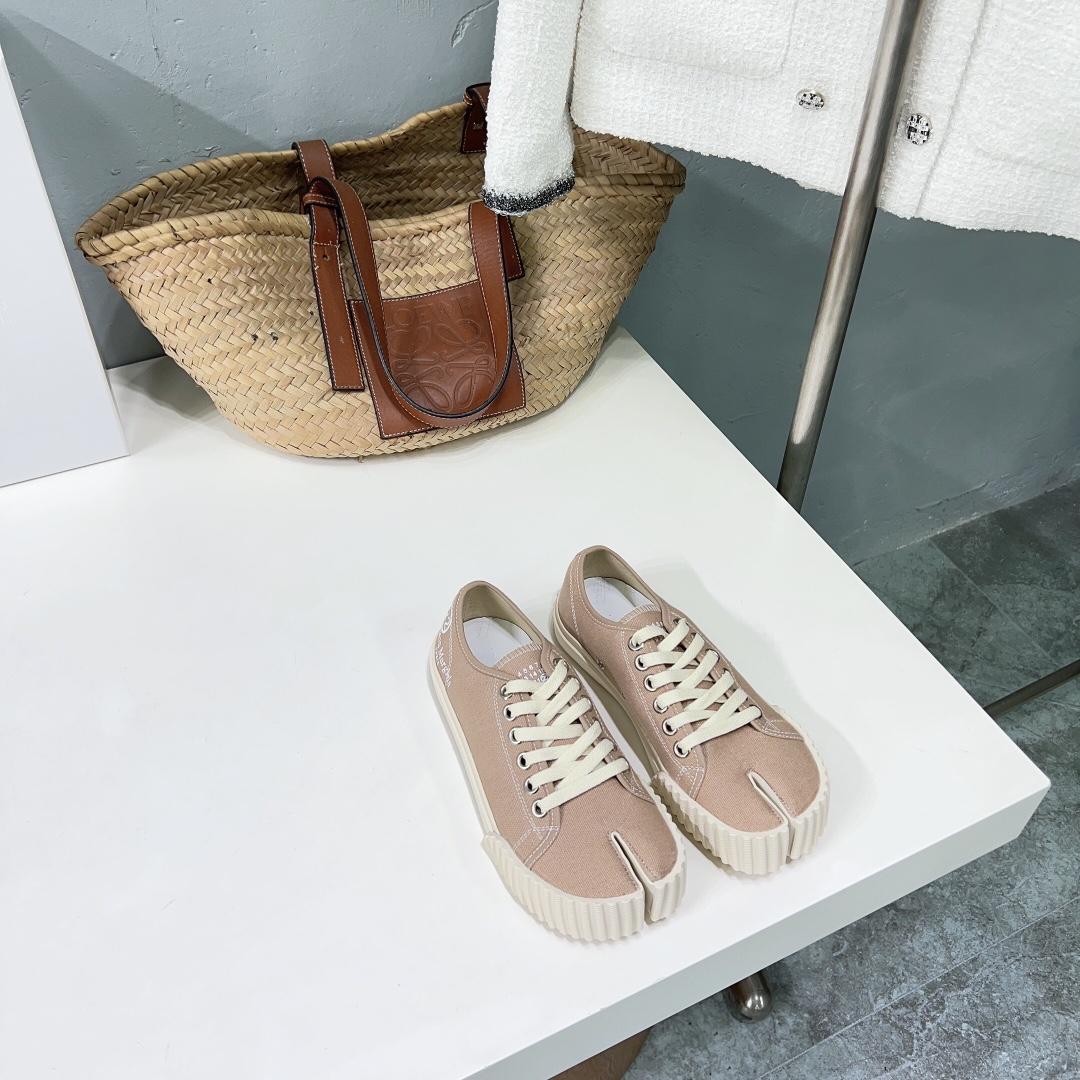 Maison Margiela Tabi Leather Sneakers    - FashionPlug