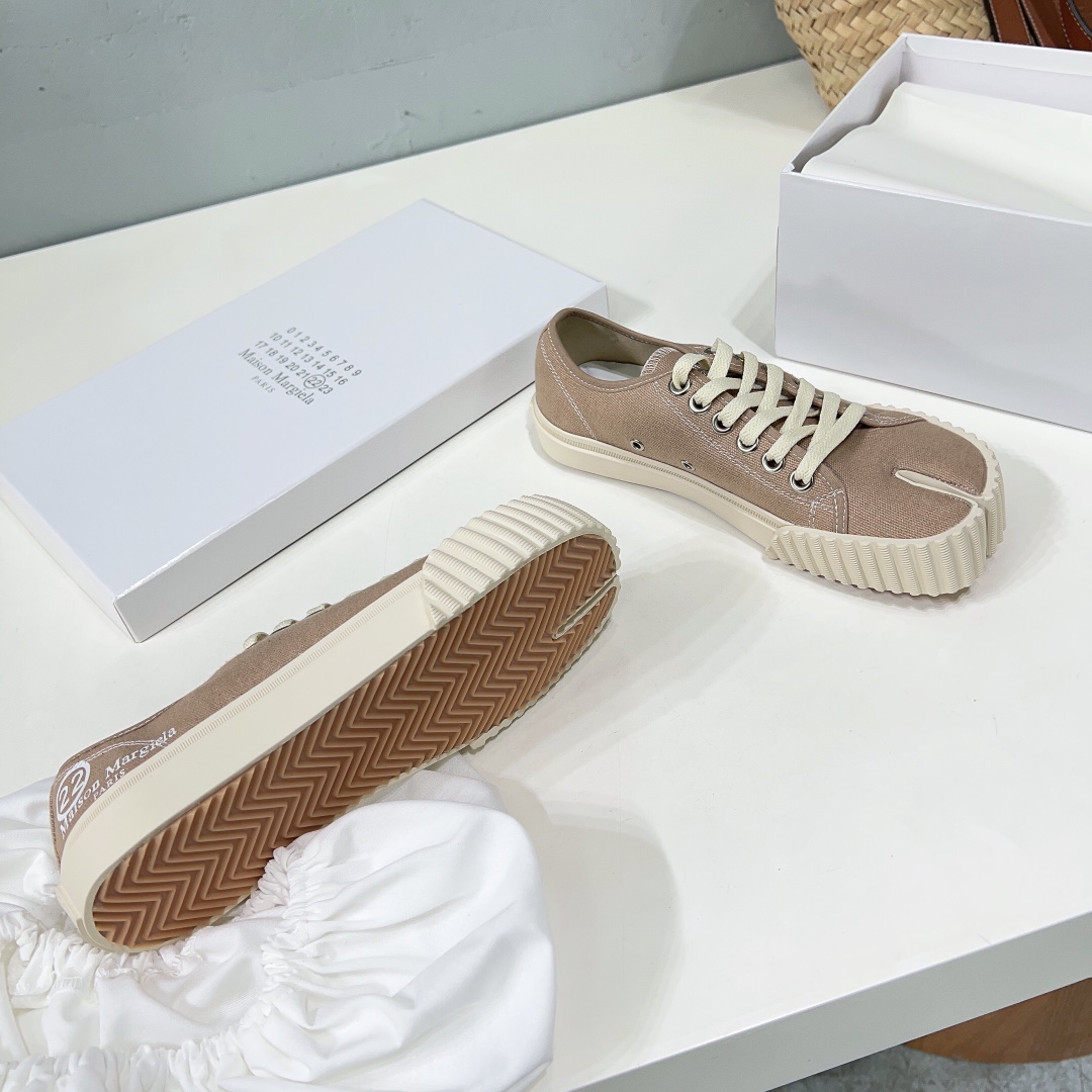 Maison Margiela Tabi Leather Sneakers    - FashionPlug