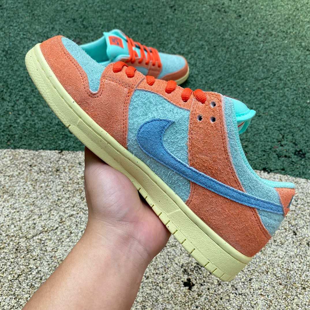Nike Dunk SB Low Noise Aqua Sneakers       DV5429-80 - FashionPlug