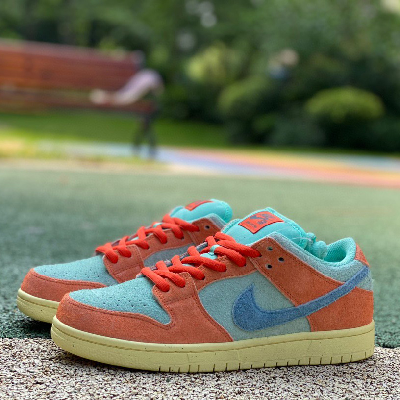 Nike Dunk SB Low Noise Aqua Sneakers       DV5429-80 - FashionPlug