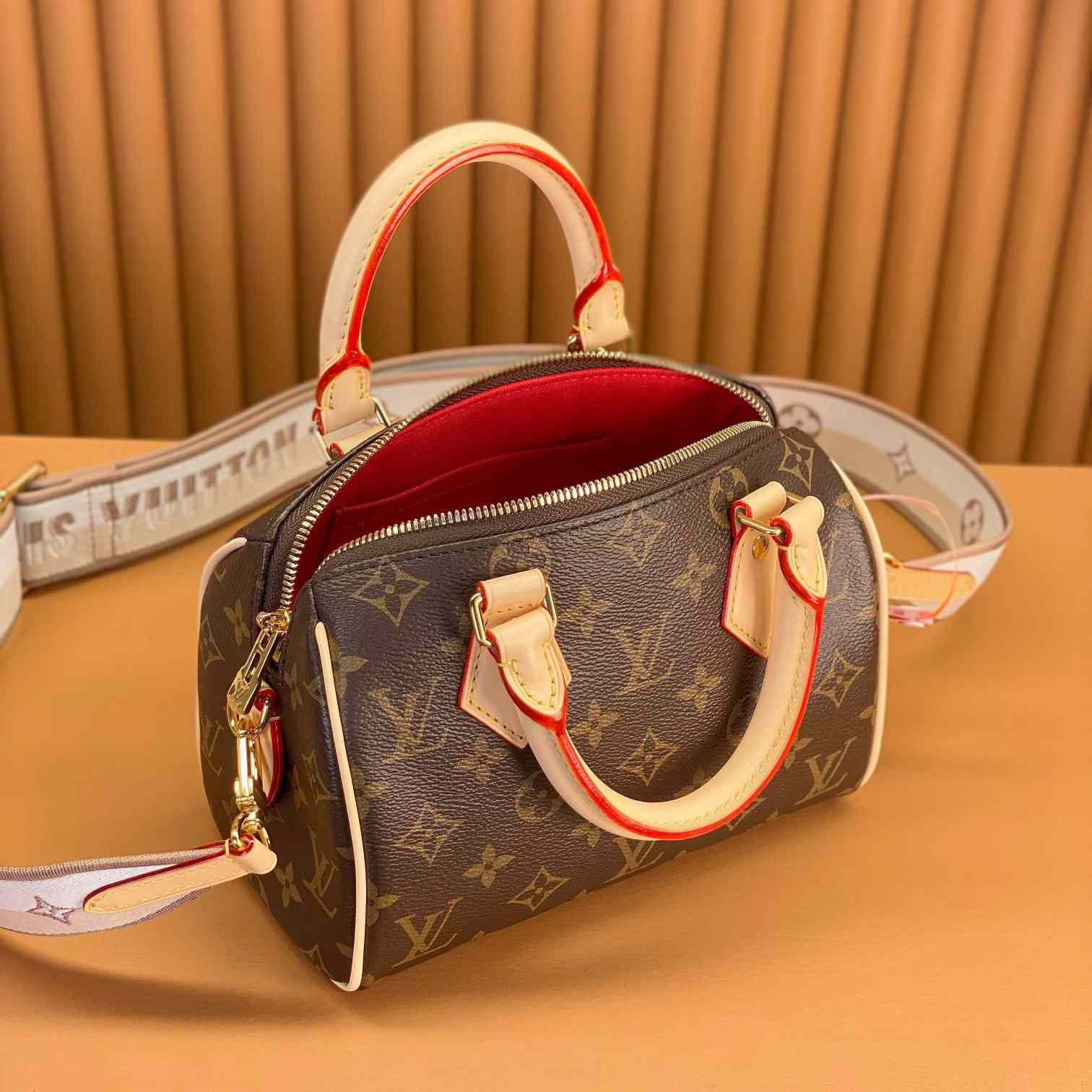 Louis Vuitton Speedy Bandoulière 20  (20.5 x 13.5 x 12cm)       M46222 - FashionPlug