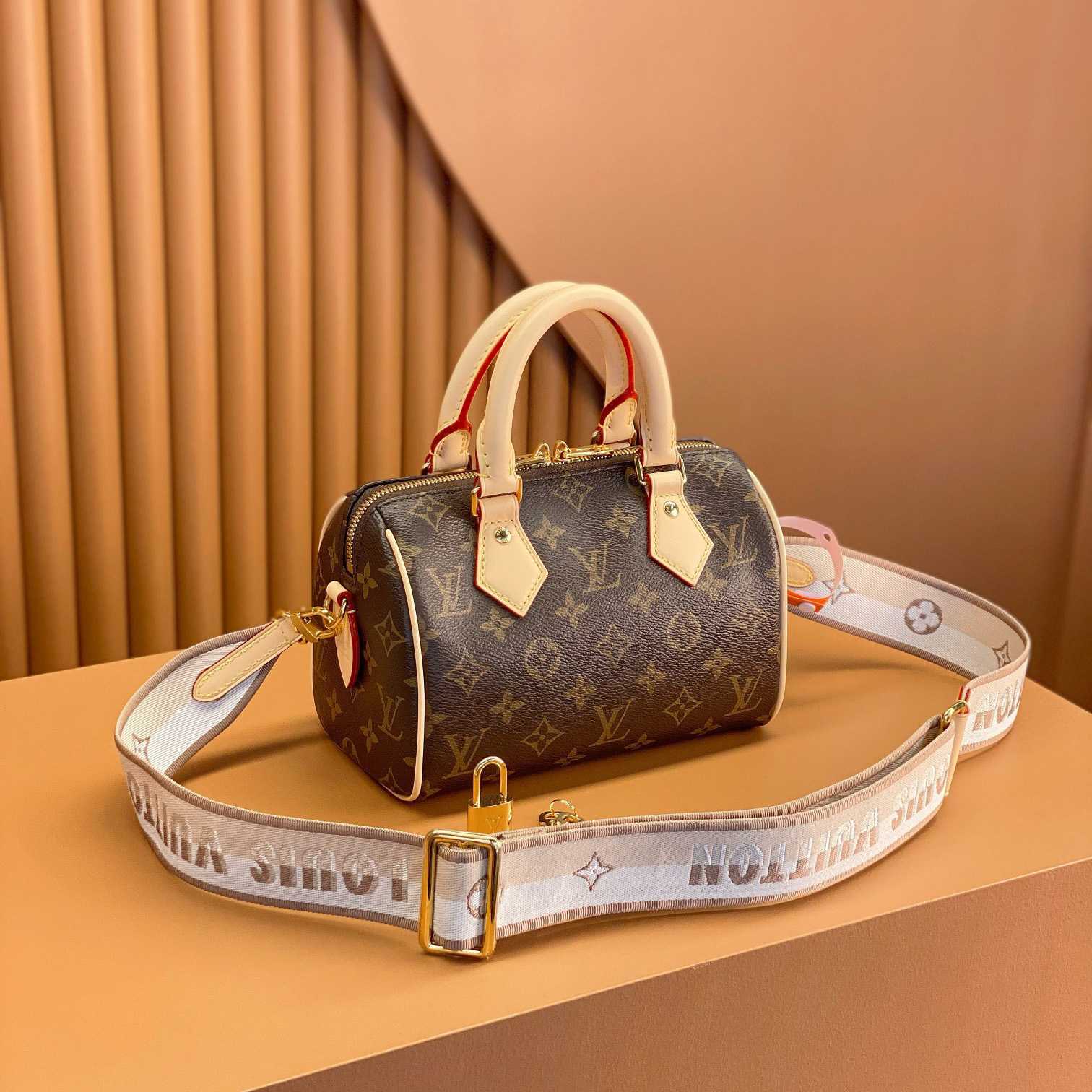 Louis Vuitton Speedy Bandoulière 20  (20.5 x 13.5 x 12cm)       M46222 - FashionPlug