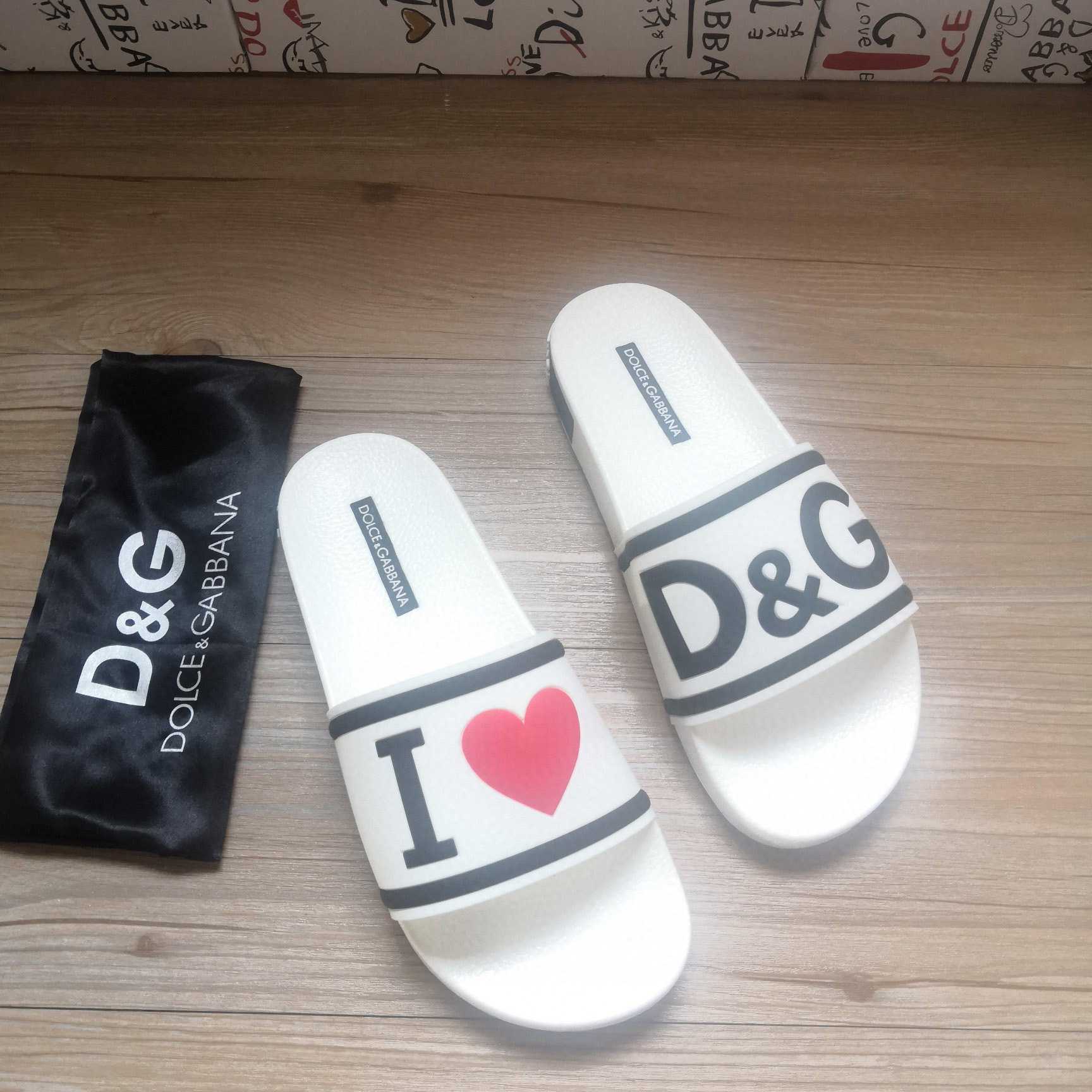 Dolce & Gabbana Logo Slides - FashionPlug