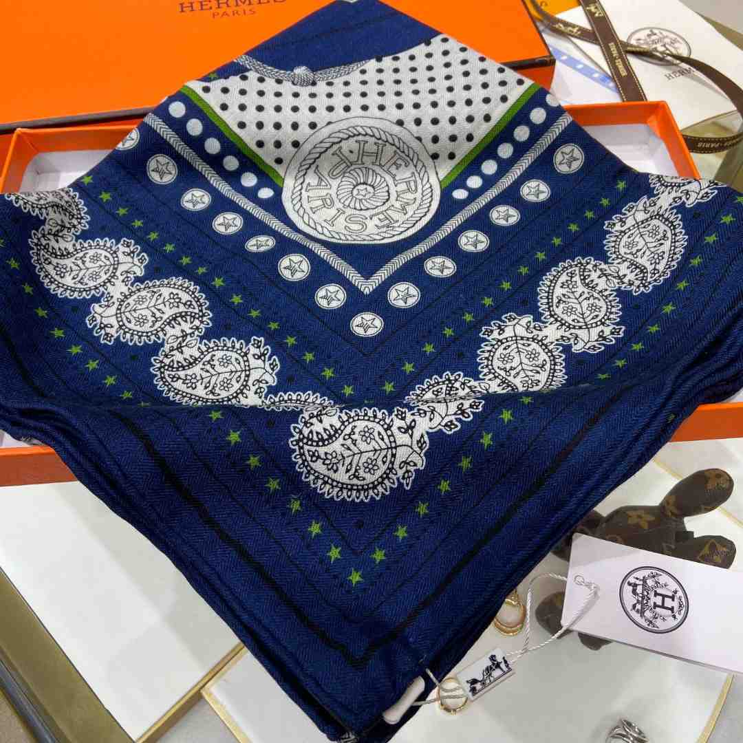 Hermes Zouaves et Dragons Bandana Shawl 140 - FashionPlug
