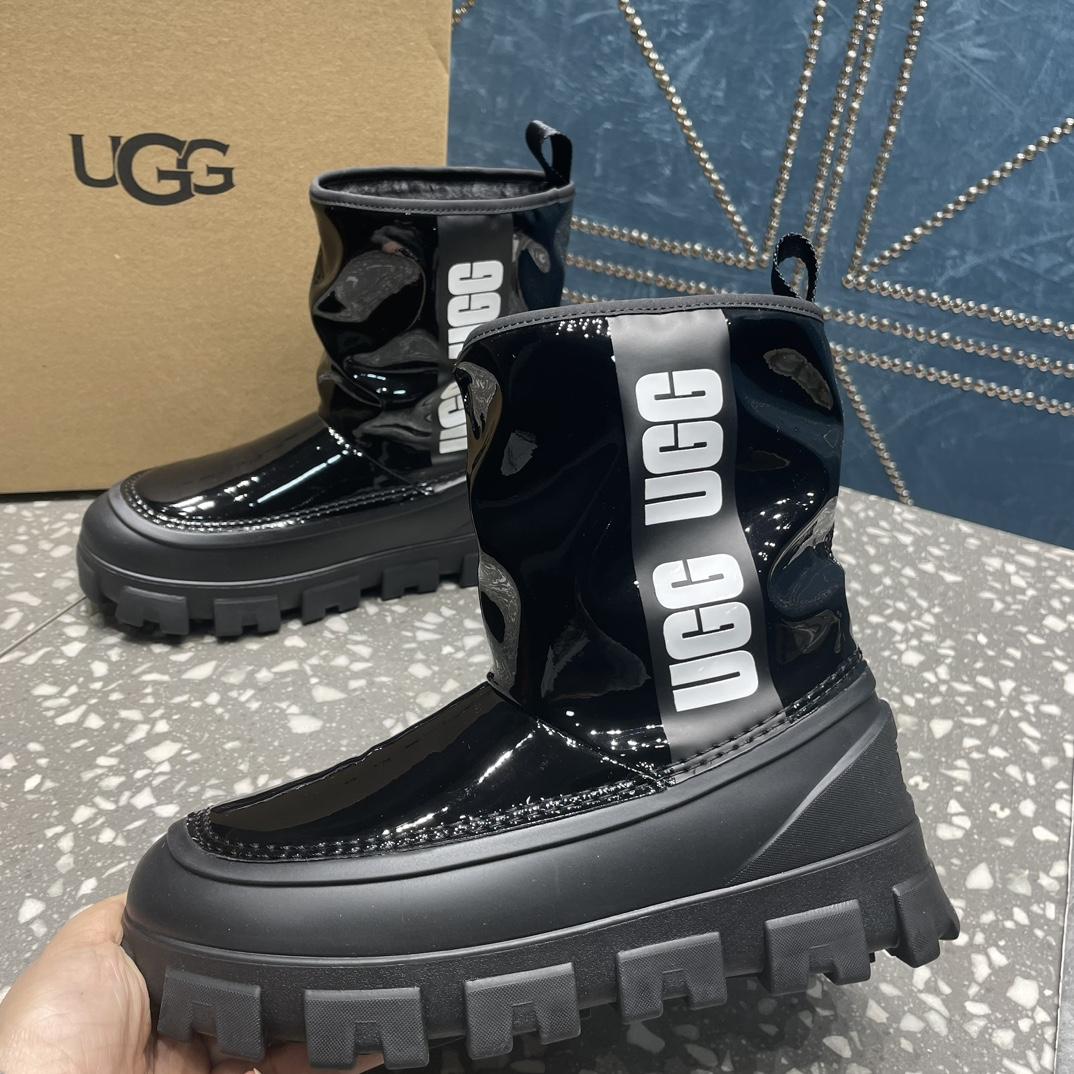Ugg Classic Brellah Logo-print Boots - FashionPlug