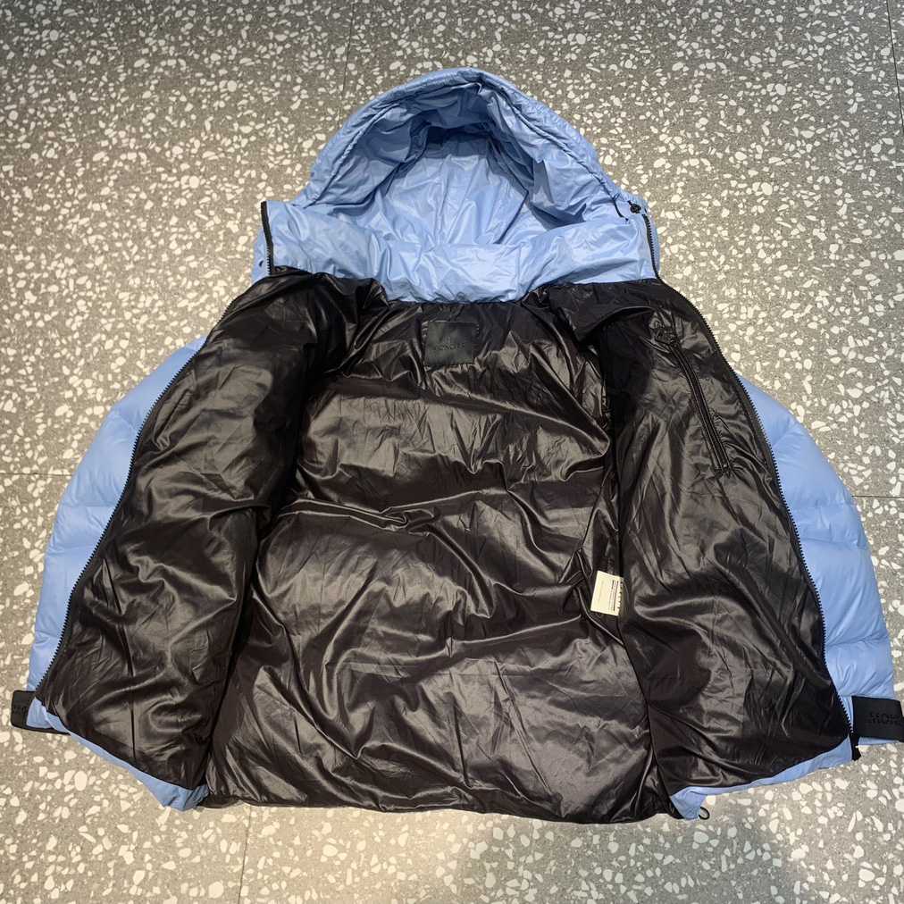 Moncler Yonne Short Down Jacket - FashionPlug