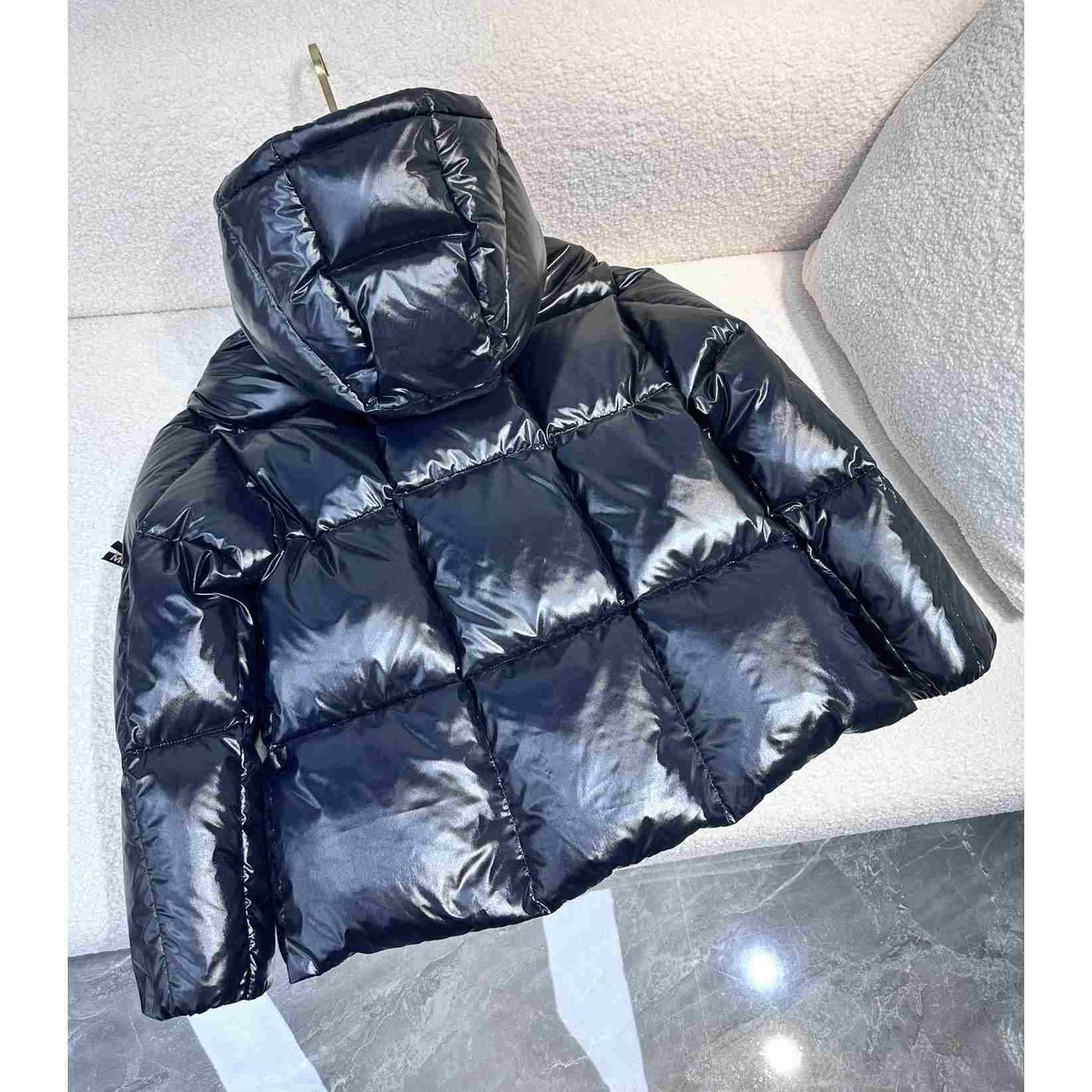 Moncler Parana Short Down Jacket - FashionPlug