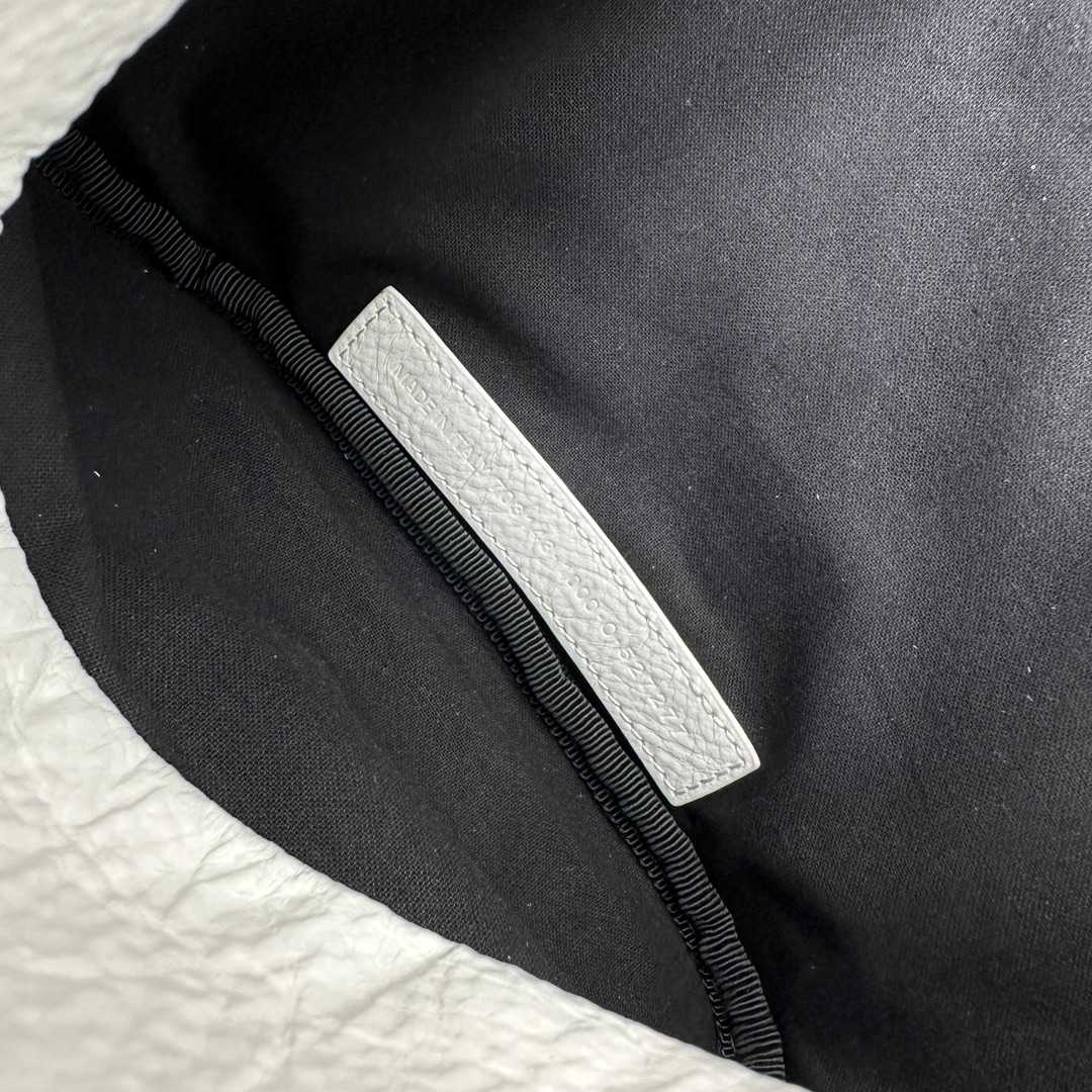 Balenciaga Superbusy Beltpack In White - FashionPlug
