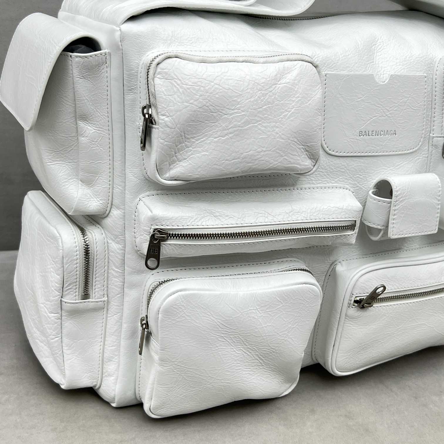 Balenciaga Superbusy Large Sling Bag In White - FashionPlug
