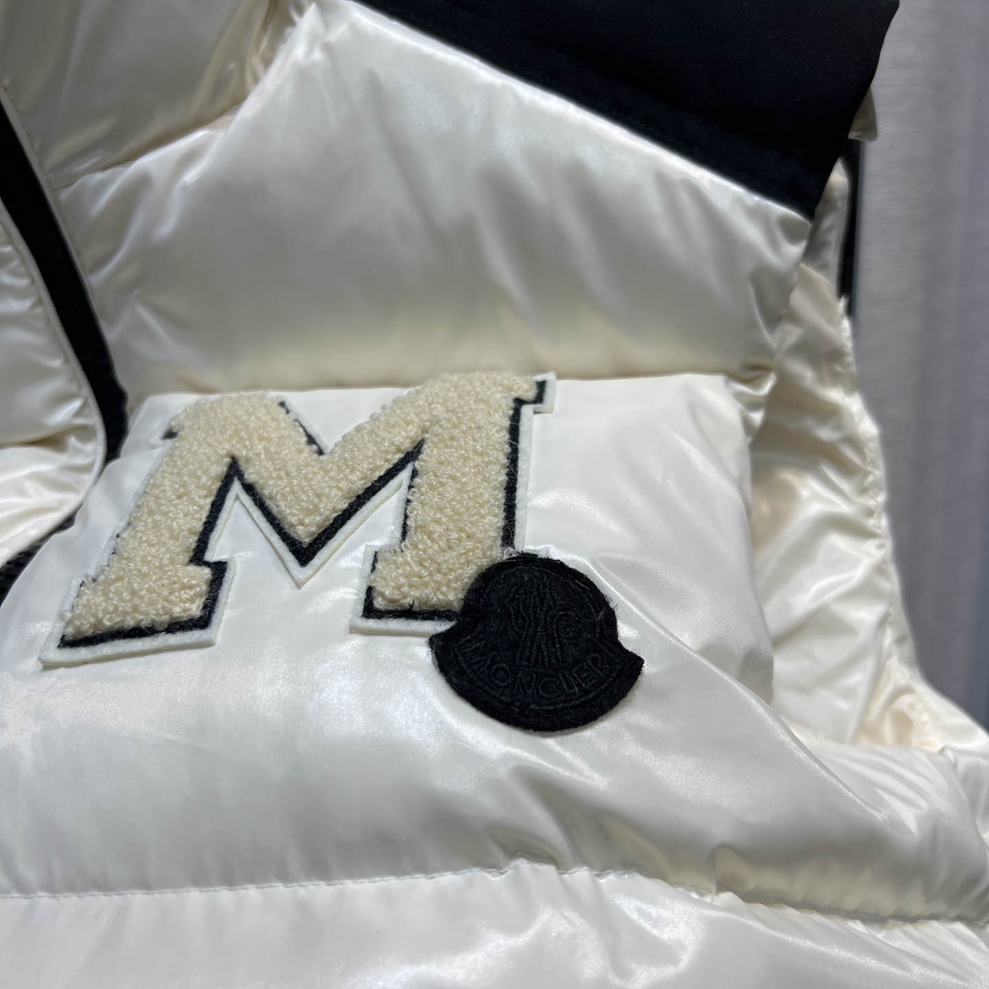 Moncler Oder Down Gilet - FashionPlug