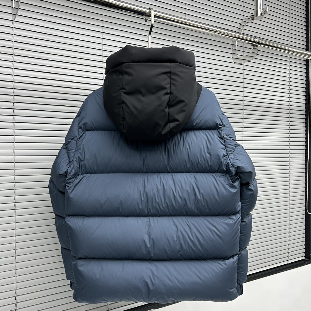 Moncler Maderia Logo-embossed Padded Jacket - FashionPlug