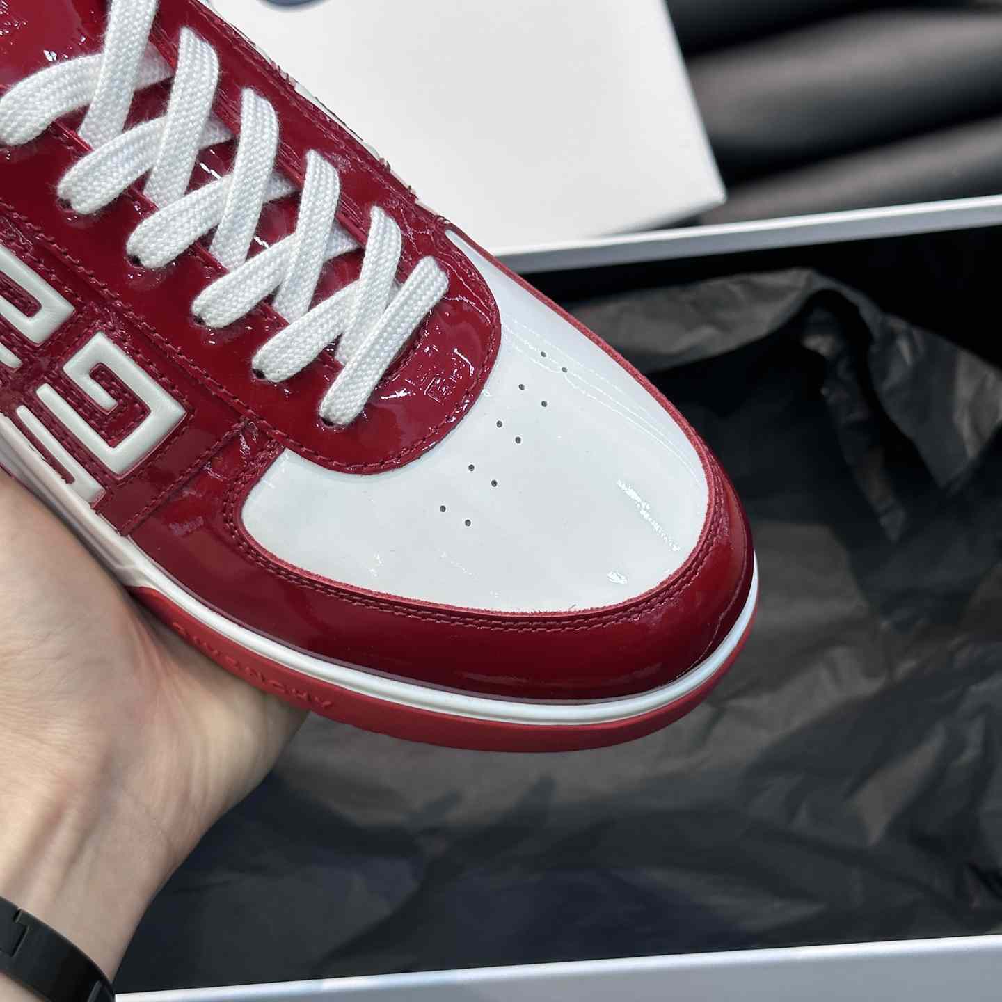 Givenchy G4 Sneakers In Patent Leather - FashionPlug