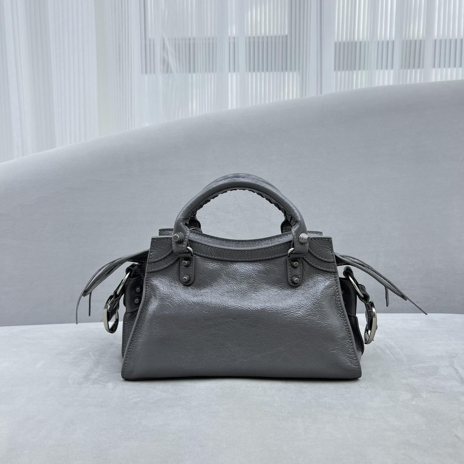 Balenciaga Neo Cagole Xs Shoulder Bag (26x13x18cm) - FashionPlug