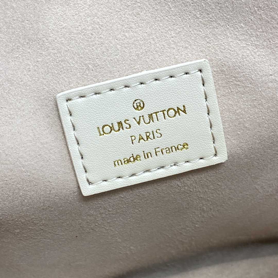 Louis Vuitton Saumur BB  (20-16-7.5CM)   M23746 - FashionPlug