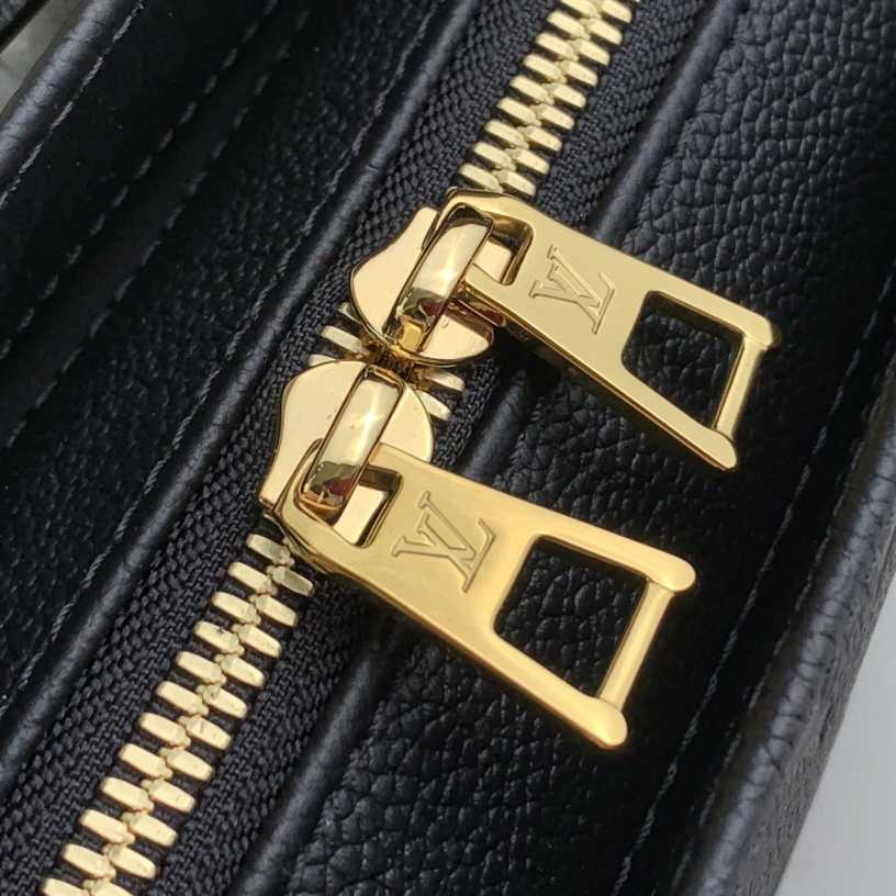 Louis Vuitton OnTheGo East West  (25-13-10 cm) M23640 - FashionPlug