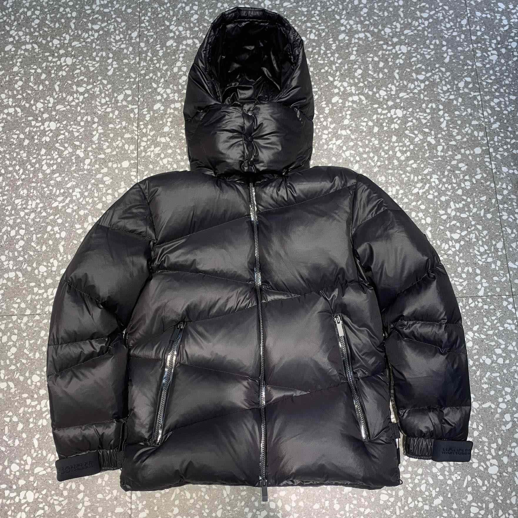 Moncler Yonne Short Down Jacket - FashionPlug