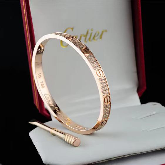 Cartier Bracelet - FashionPlug