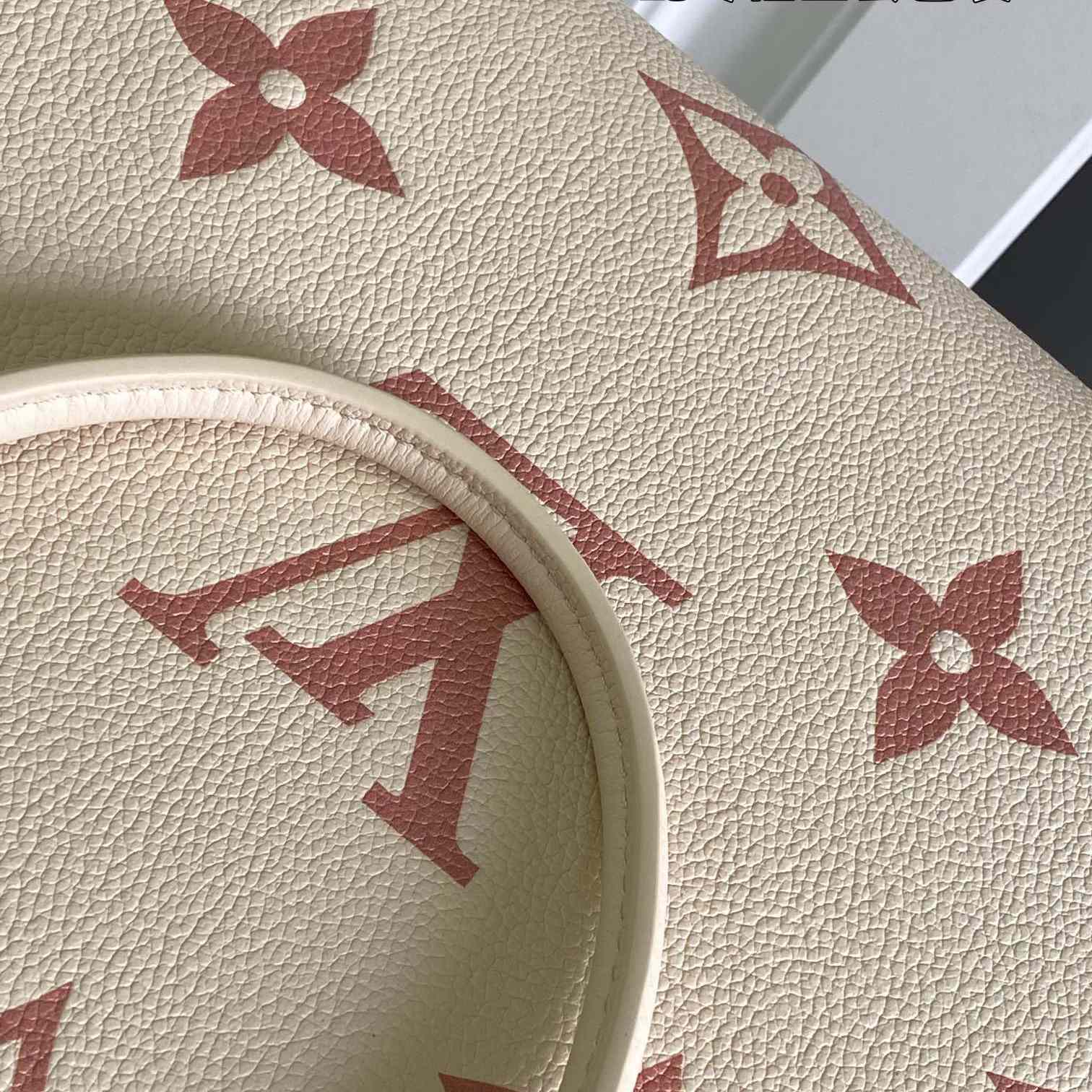 Louis Vuitton OnTheGo MM (35x27x14CM)  M21575 - FashionPlug