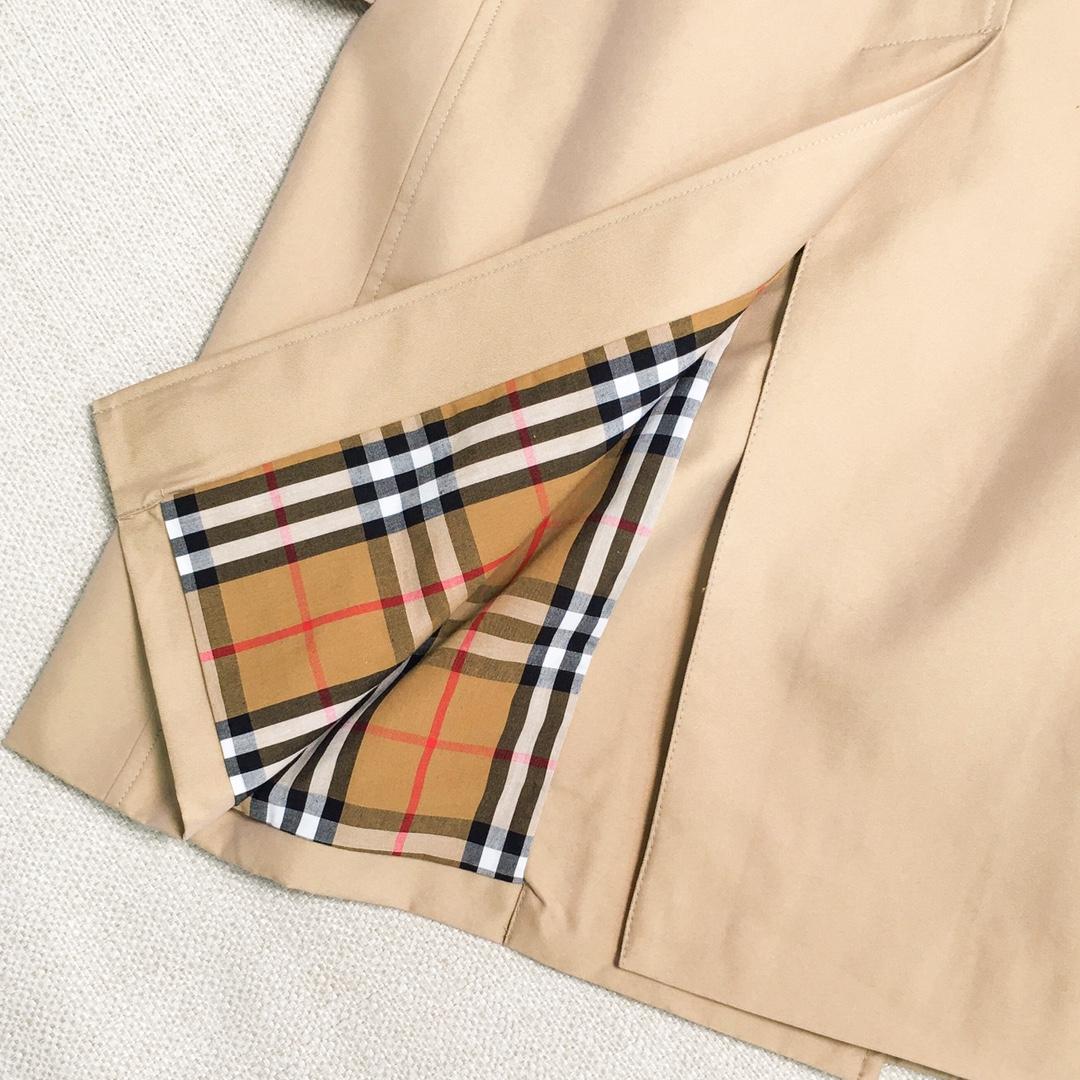 Burberry The Long Chelsea Heritage Trench Coat - FashionPlug