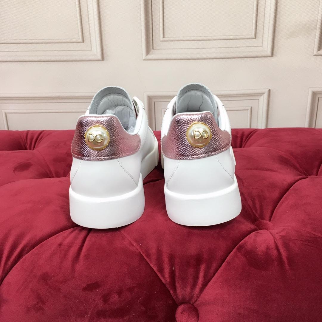 Dolce & Gabbana White Portofino Trainers With Pearl - FashionPlug