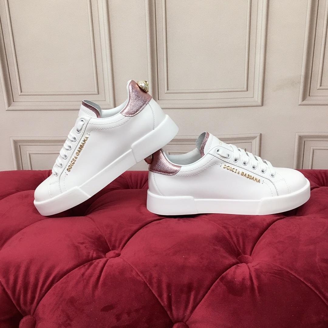 Dolce & Gabbana White Portofino Trainers With Pearl - FashionPlug