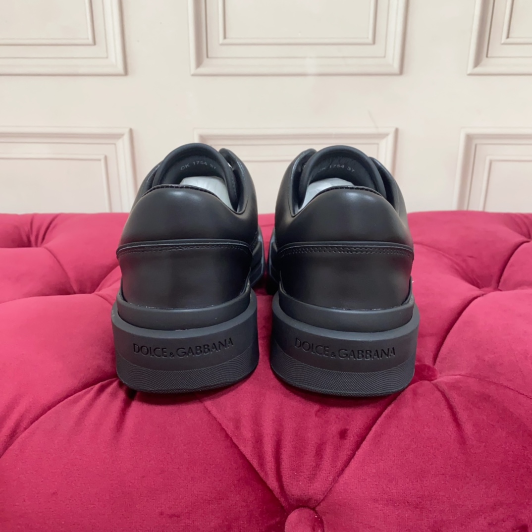 Dolce & Gabbana Black Roma Sneakers - FashionPlug